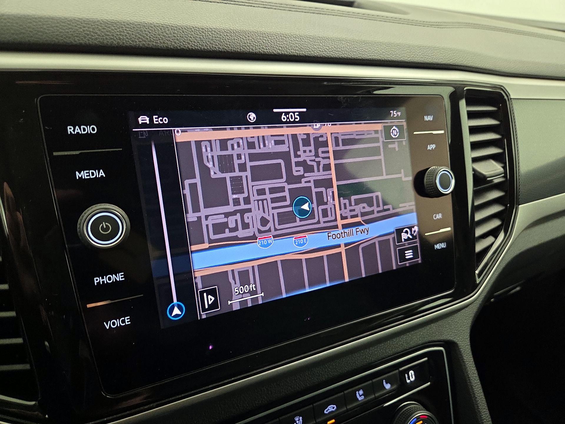 Thumbnail: 2022 Volkswagen Atlas - 14