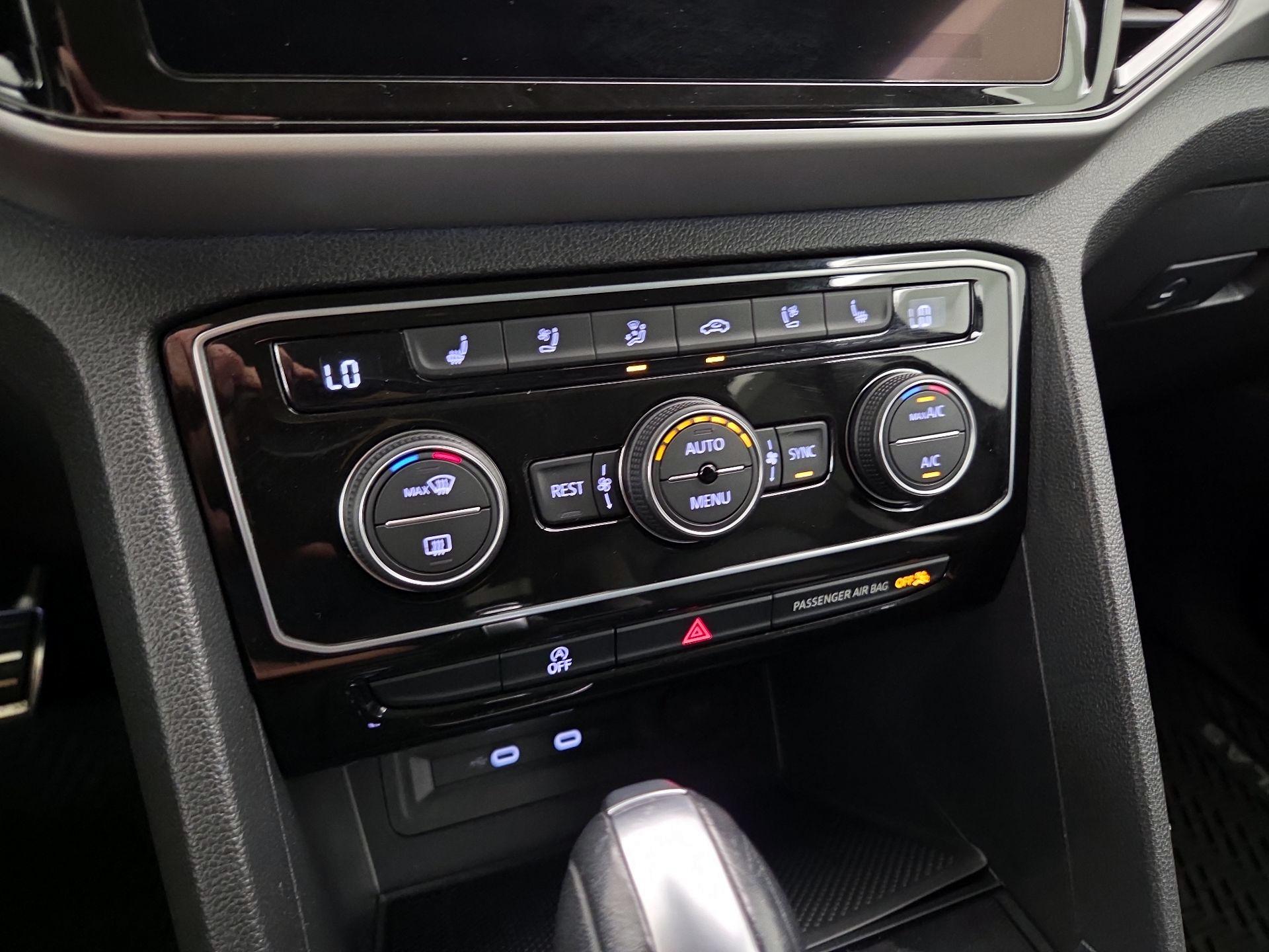 Thumbnail: 2022 Volkswagen Atlas - 17