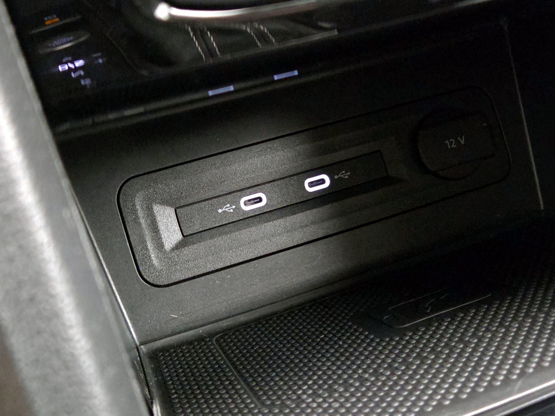 Thumbnail: 2022 Volkswagen Atlas - 19