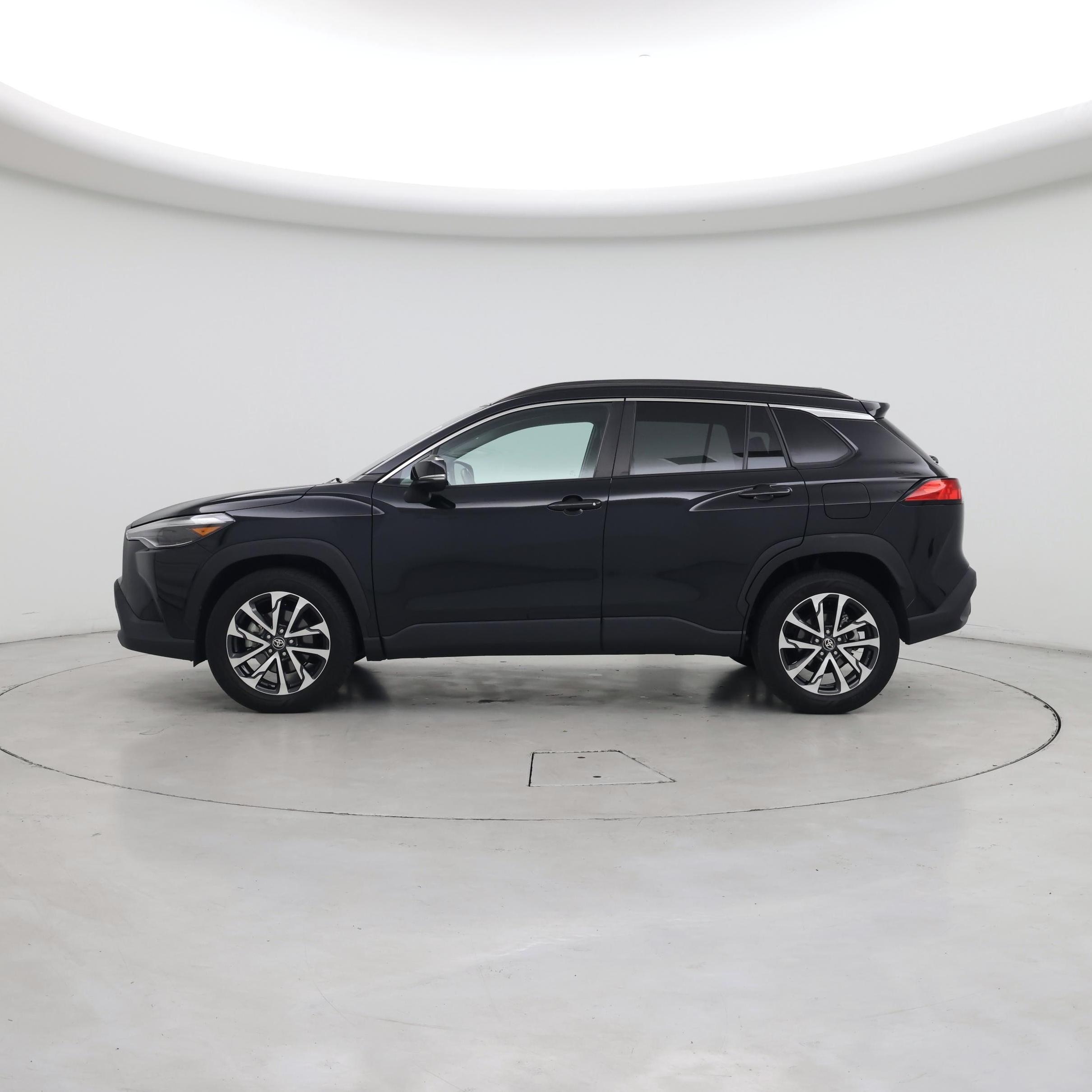 Thumbnail: 2020 Toyota RAV4 - 3