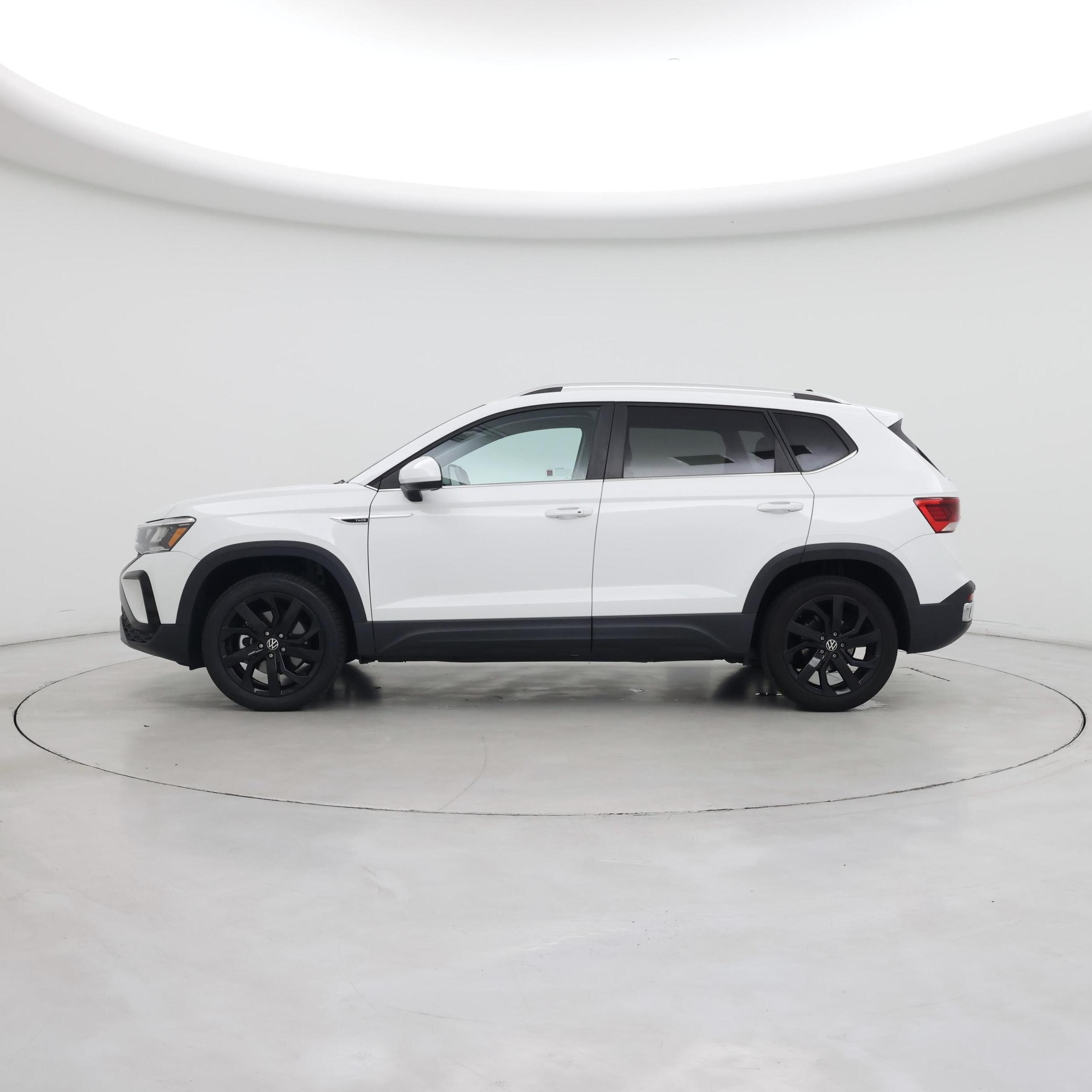 Thumbnail: 2023 Volkswagen Taos - 3