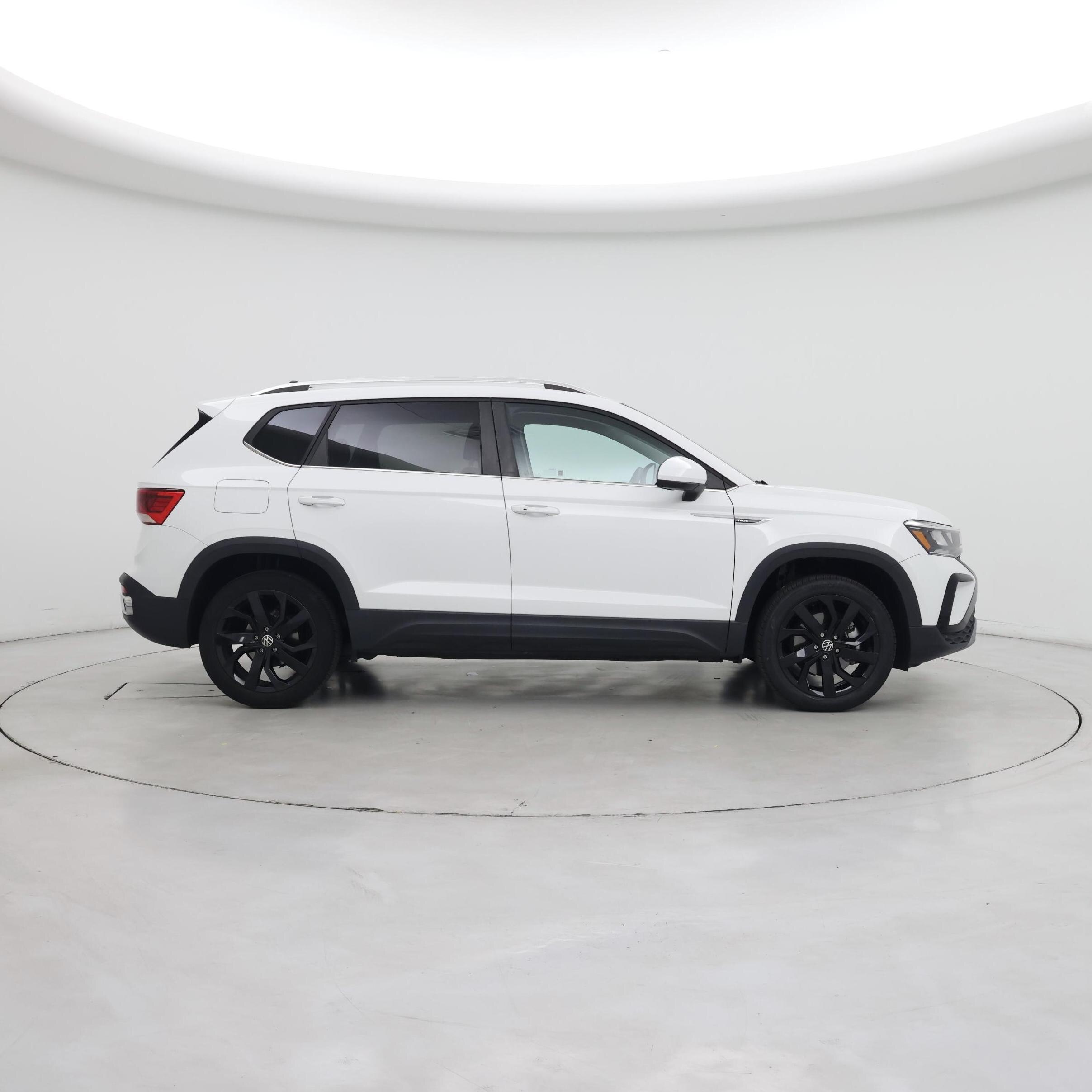 Thumbnail: 2023 Volkswagen Taos - 7