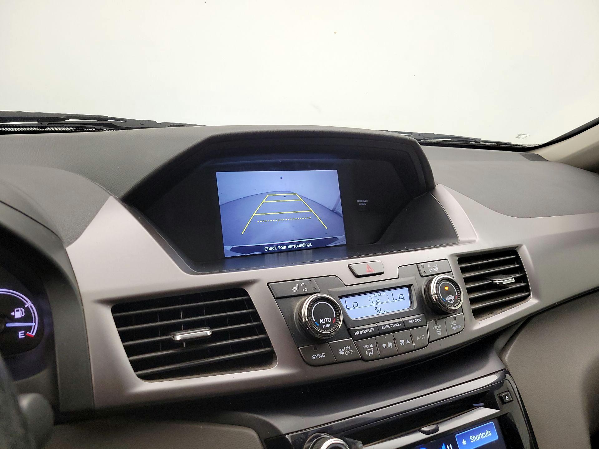 Thumbnail: 2016 Honda Odyssey - 14