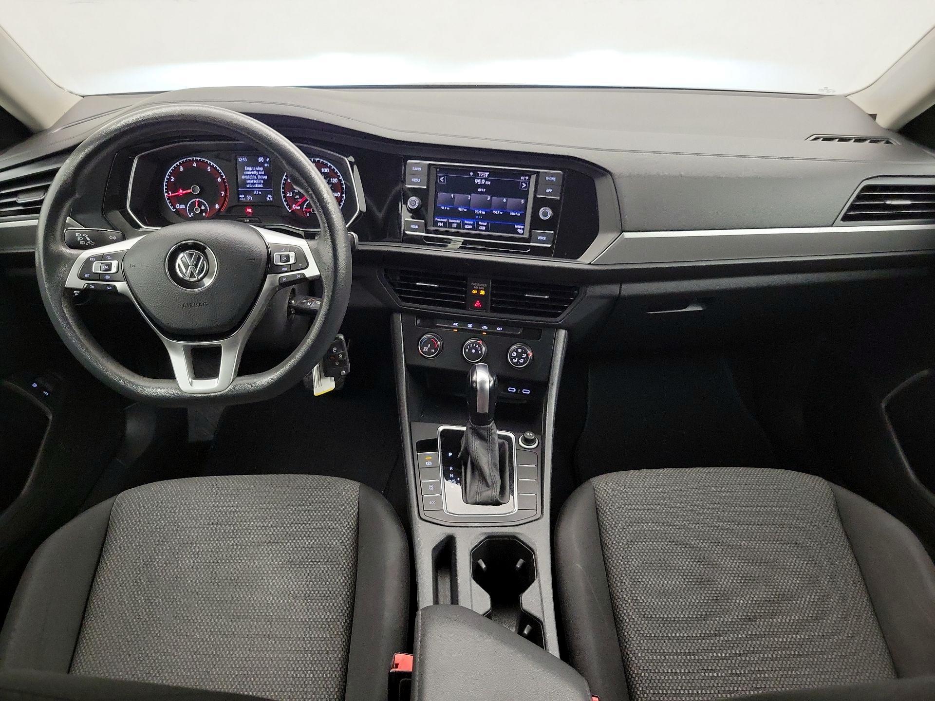 Thumbnail: 2021 Volkswagen Jetta - 9