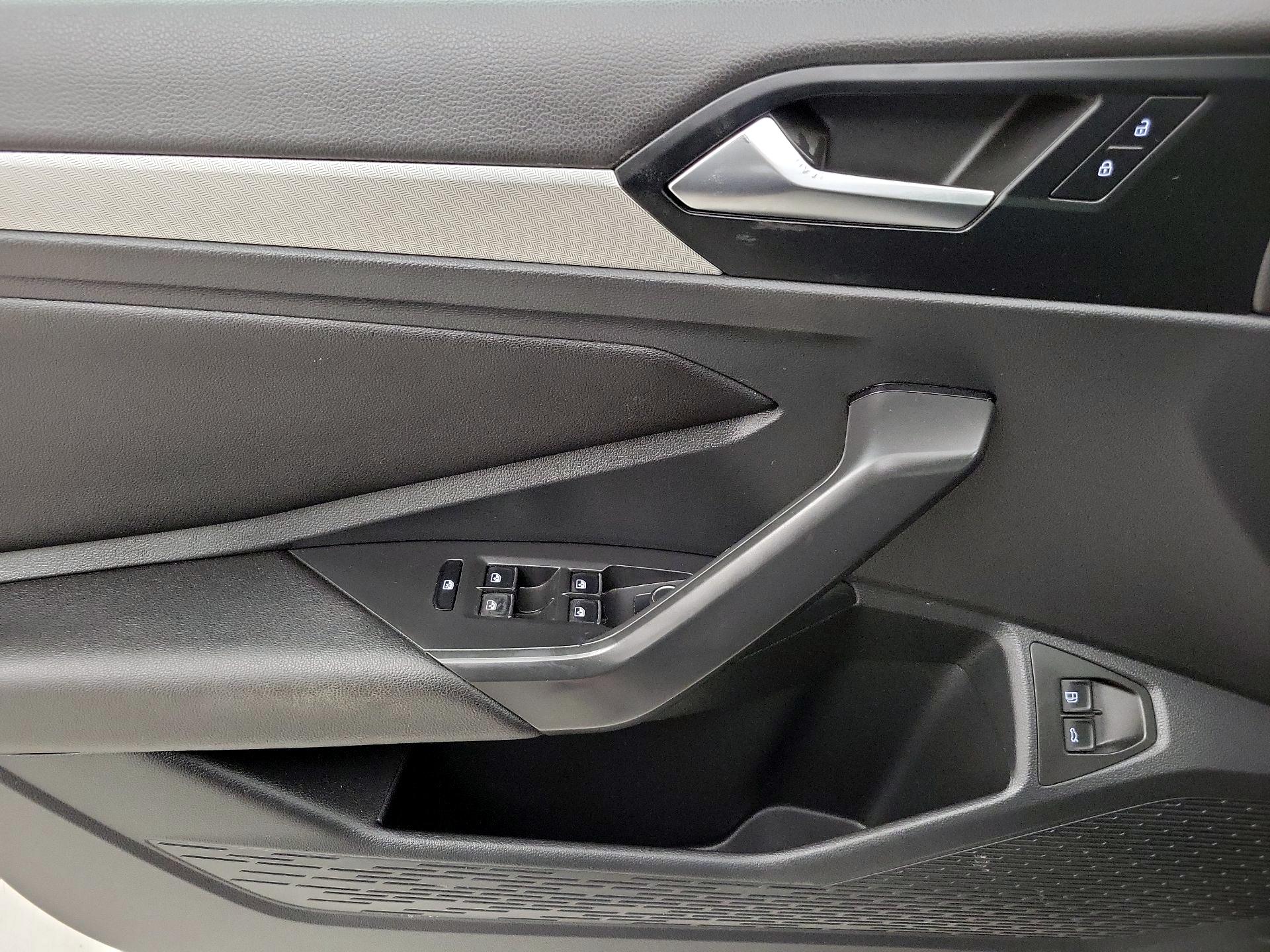 Thumbnail: 2021 Volkswagen Jetta - 12