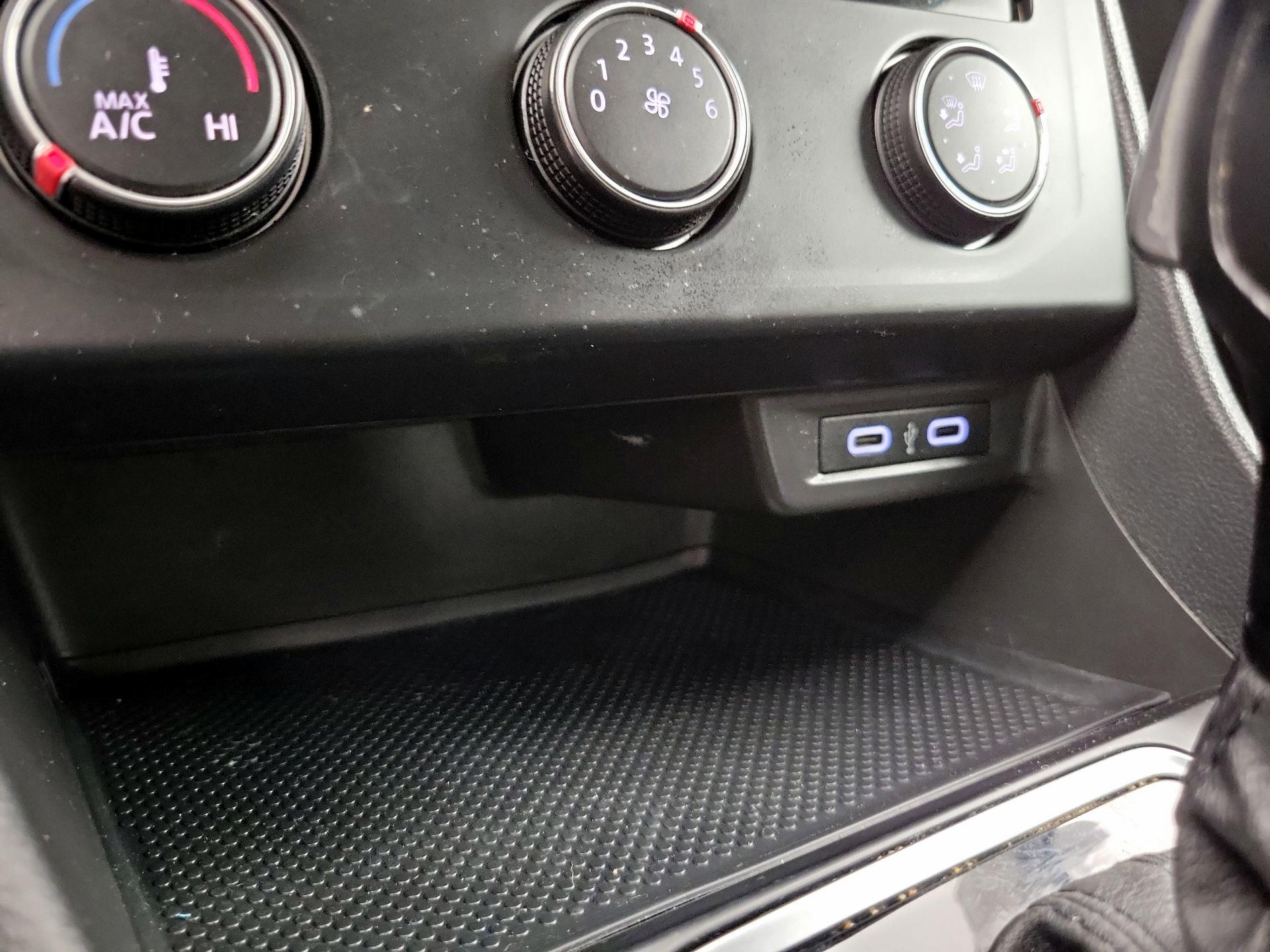 Thumbnail: 2021 Volkswagen Jetta - 18