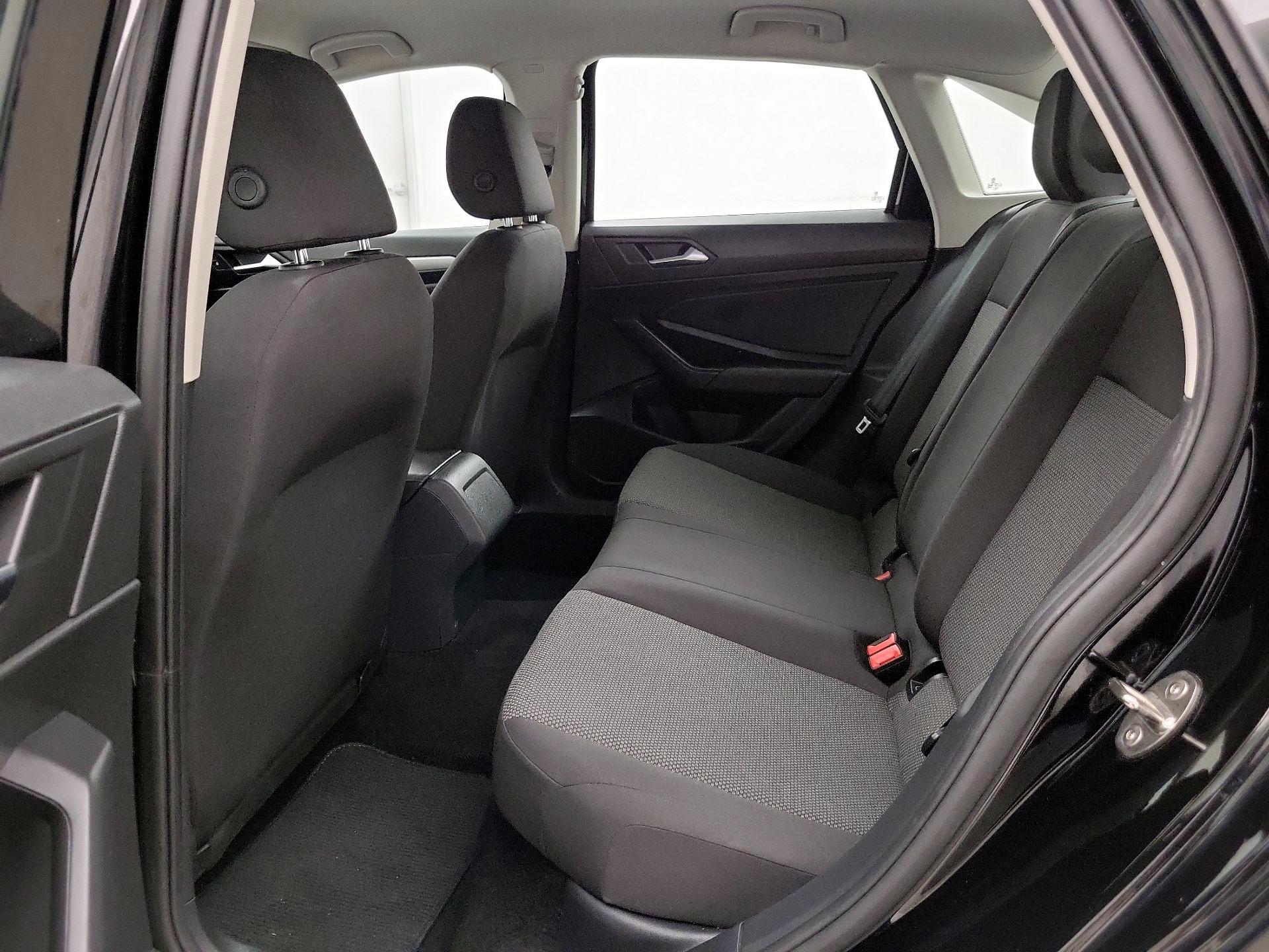 Thumbnail: 2021 Volkswagen Jetta - 19