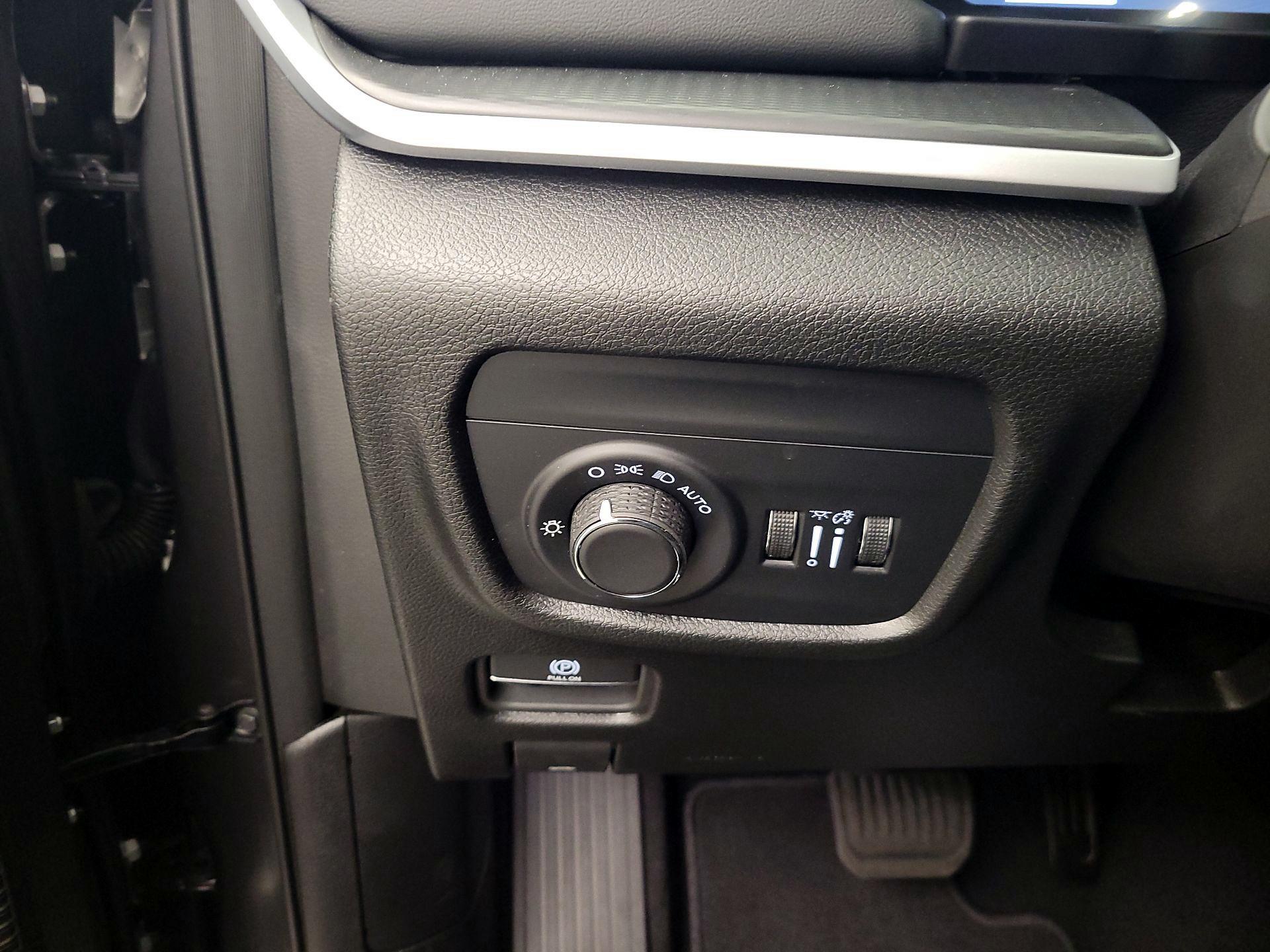 Thumbnail: 2025 Jeep Grand Cherokee - 13