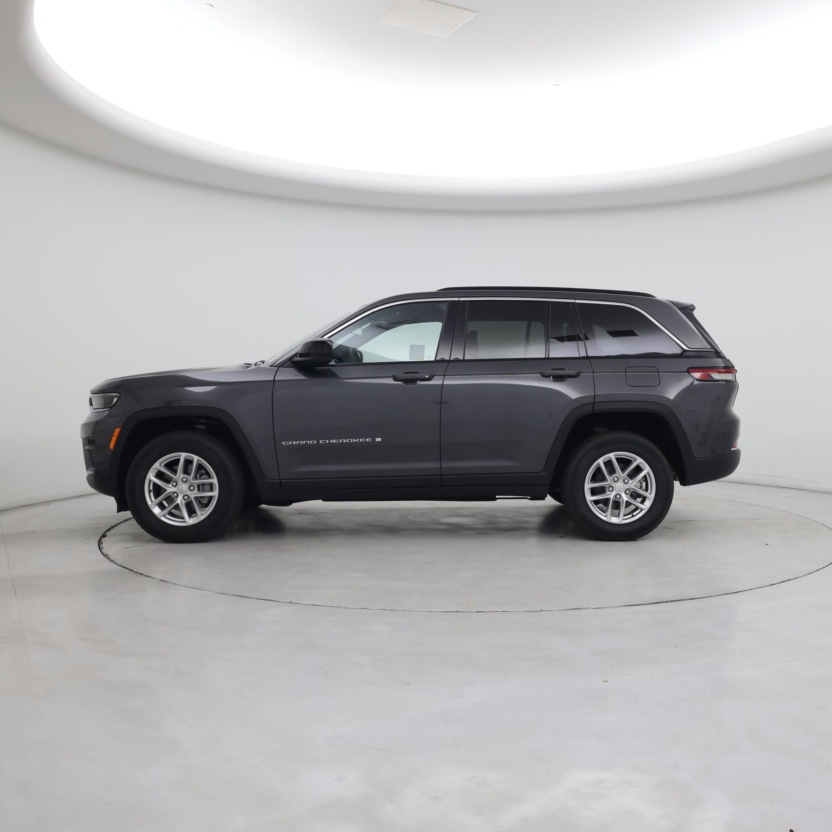 Thumbnail: 2025 Jeep Grand Cherokee - 3