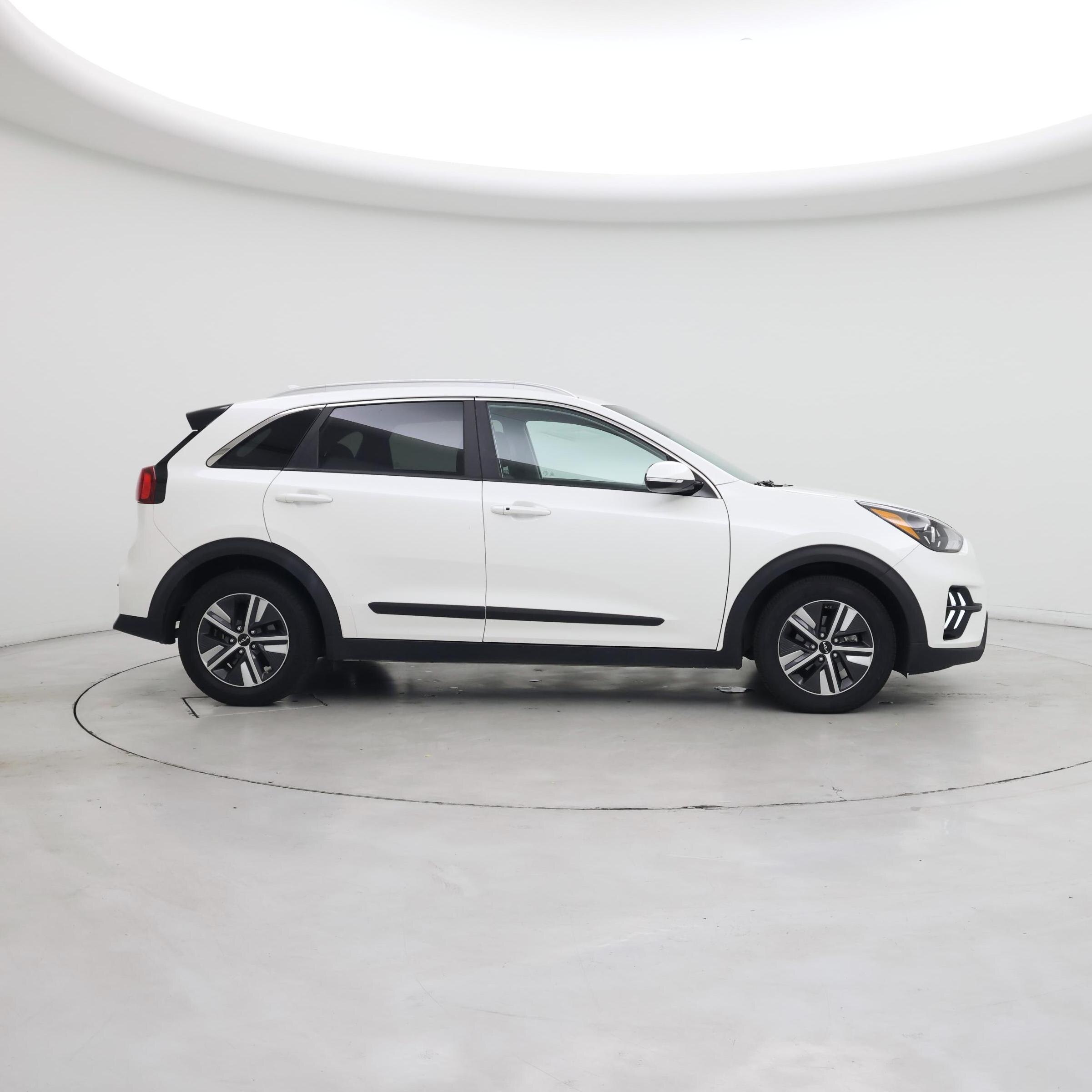 Thumbnail: 2022 Kia Niro - 7