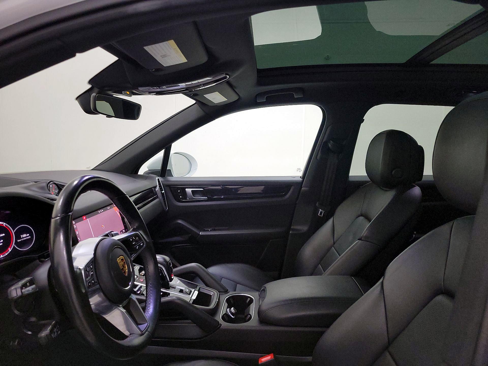 Thumbnail: 2021 Porsche Cayenne - 20