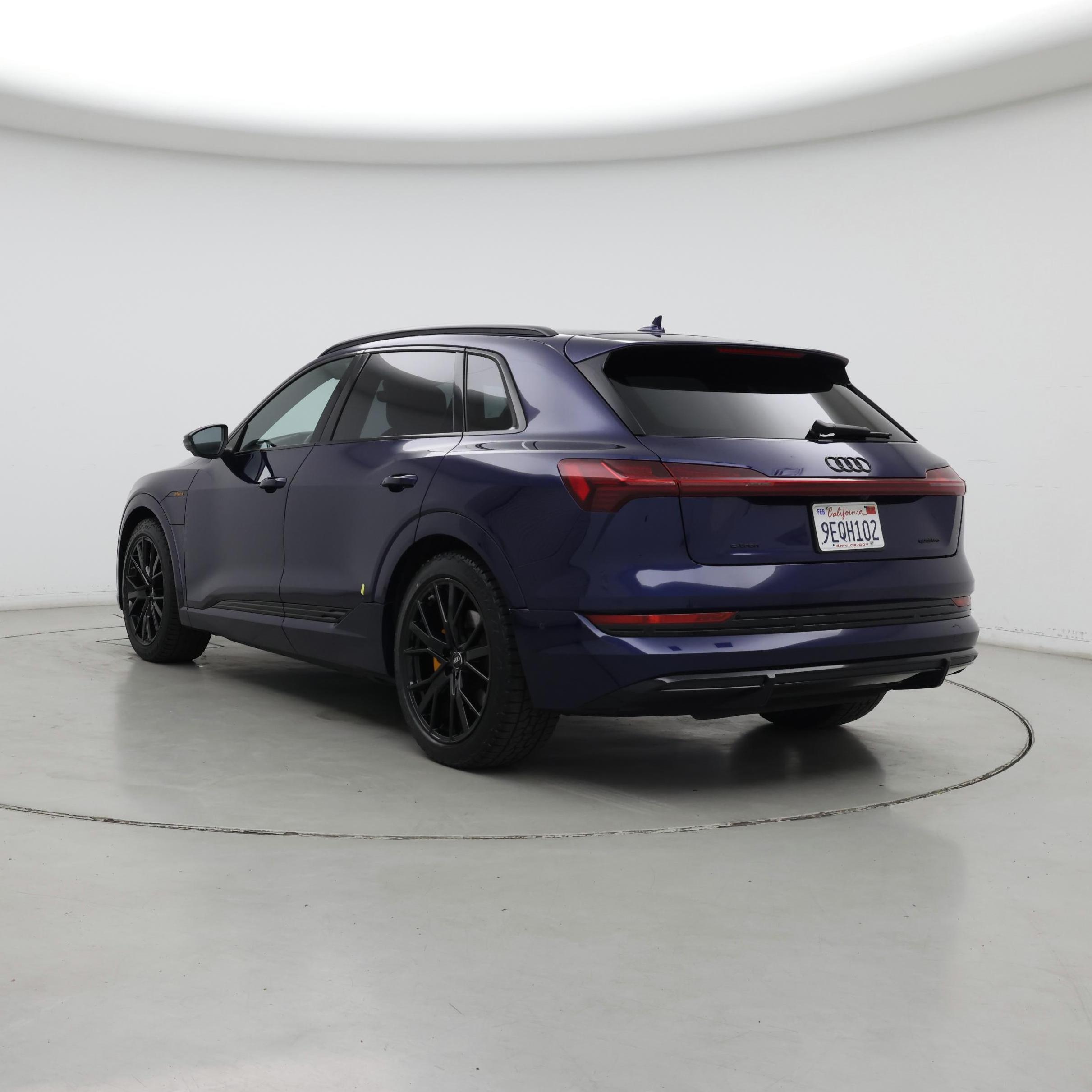 Thumbnail: 2023 Audi e-tron - 2