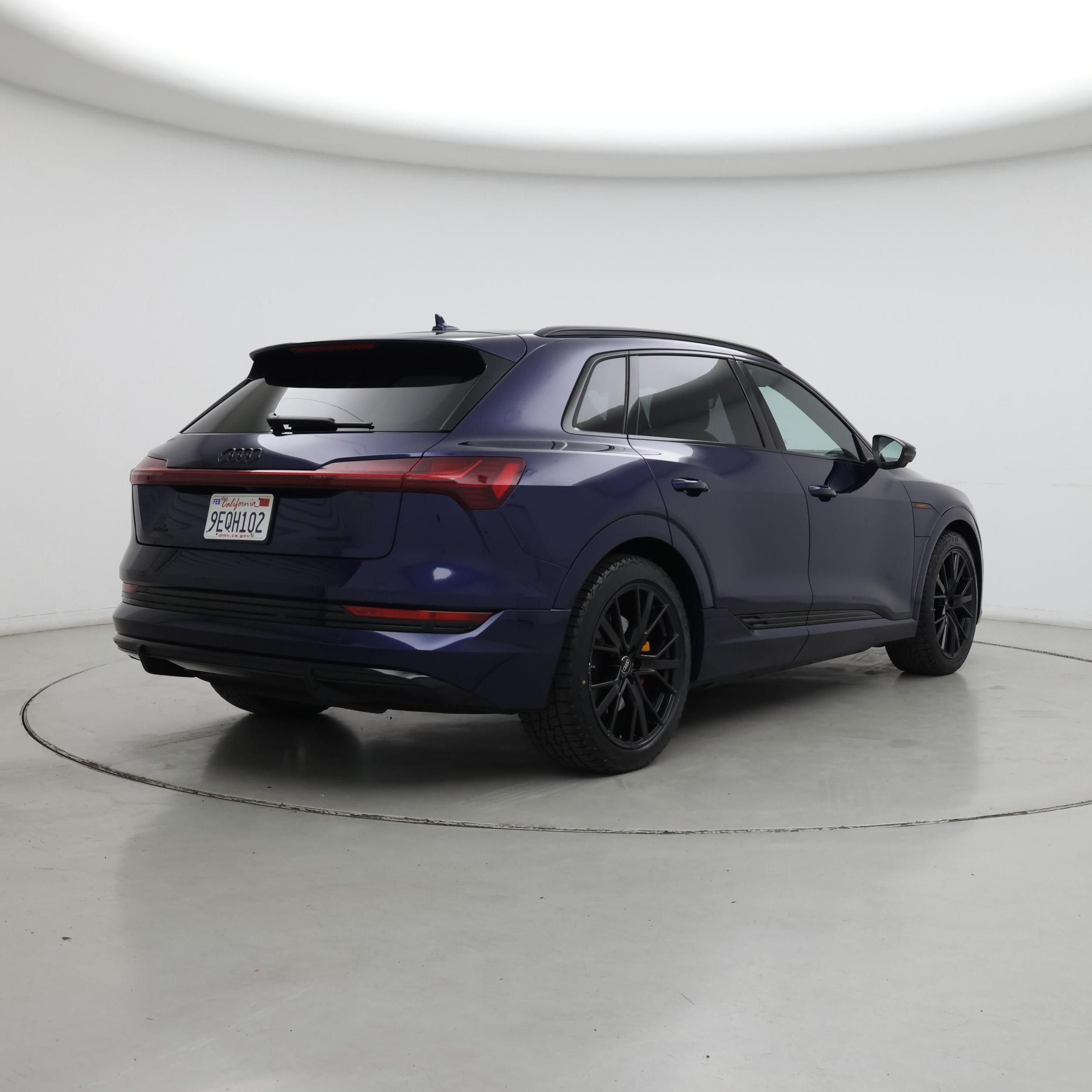 Thumbnail: 2023 Audi e-tron - 8