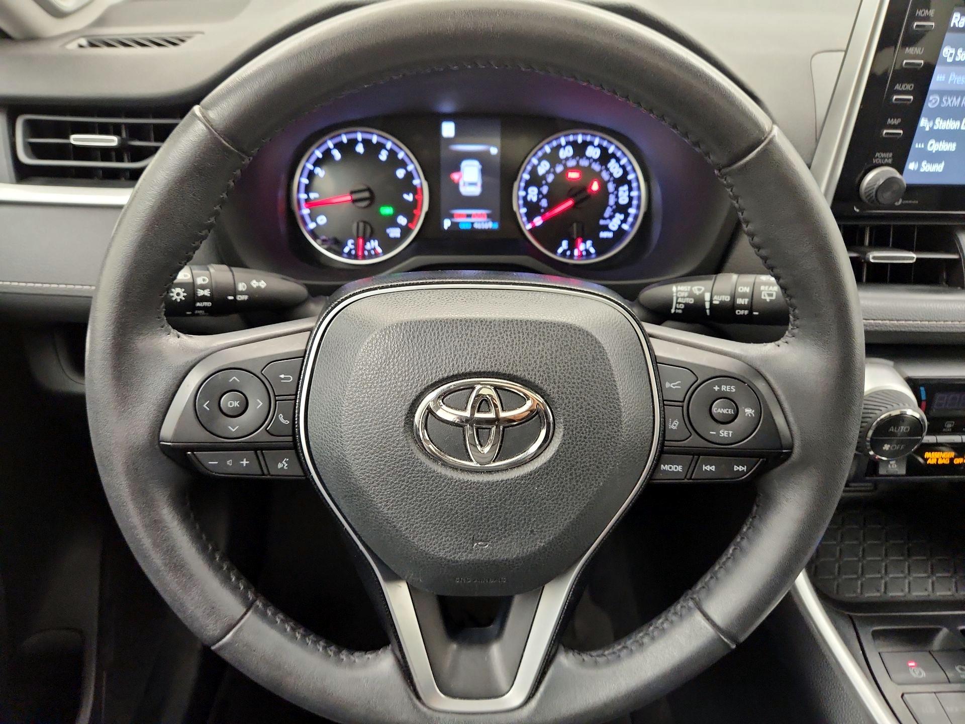 Thumbnail: 2021 Toyota RAV4 - 10