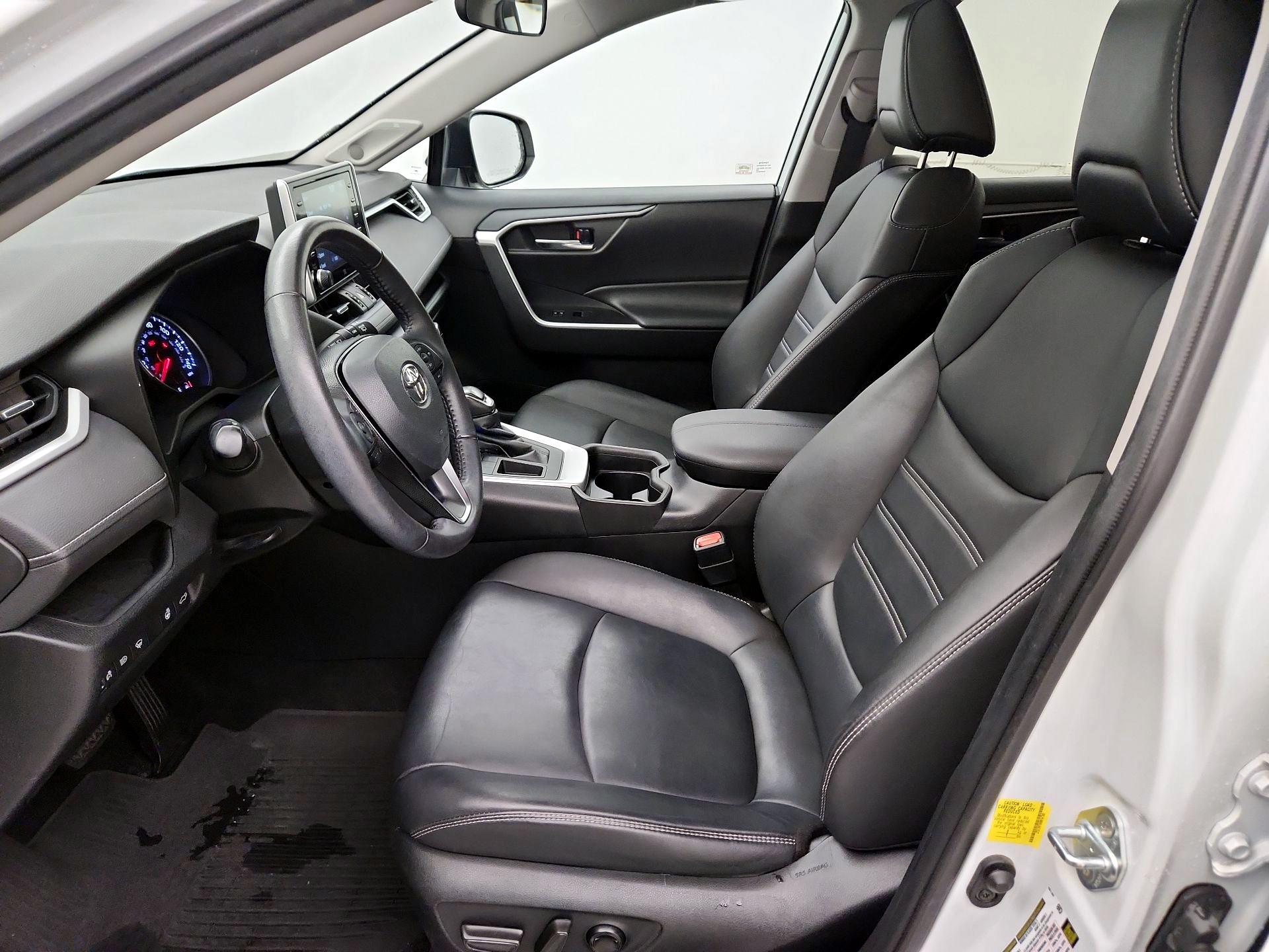 Thumbnail: 2021 Toyota RAV4 - 11