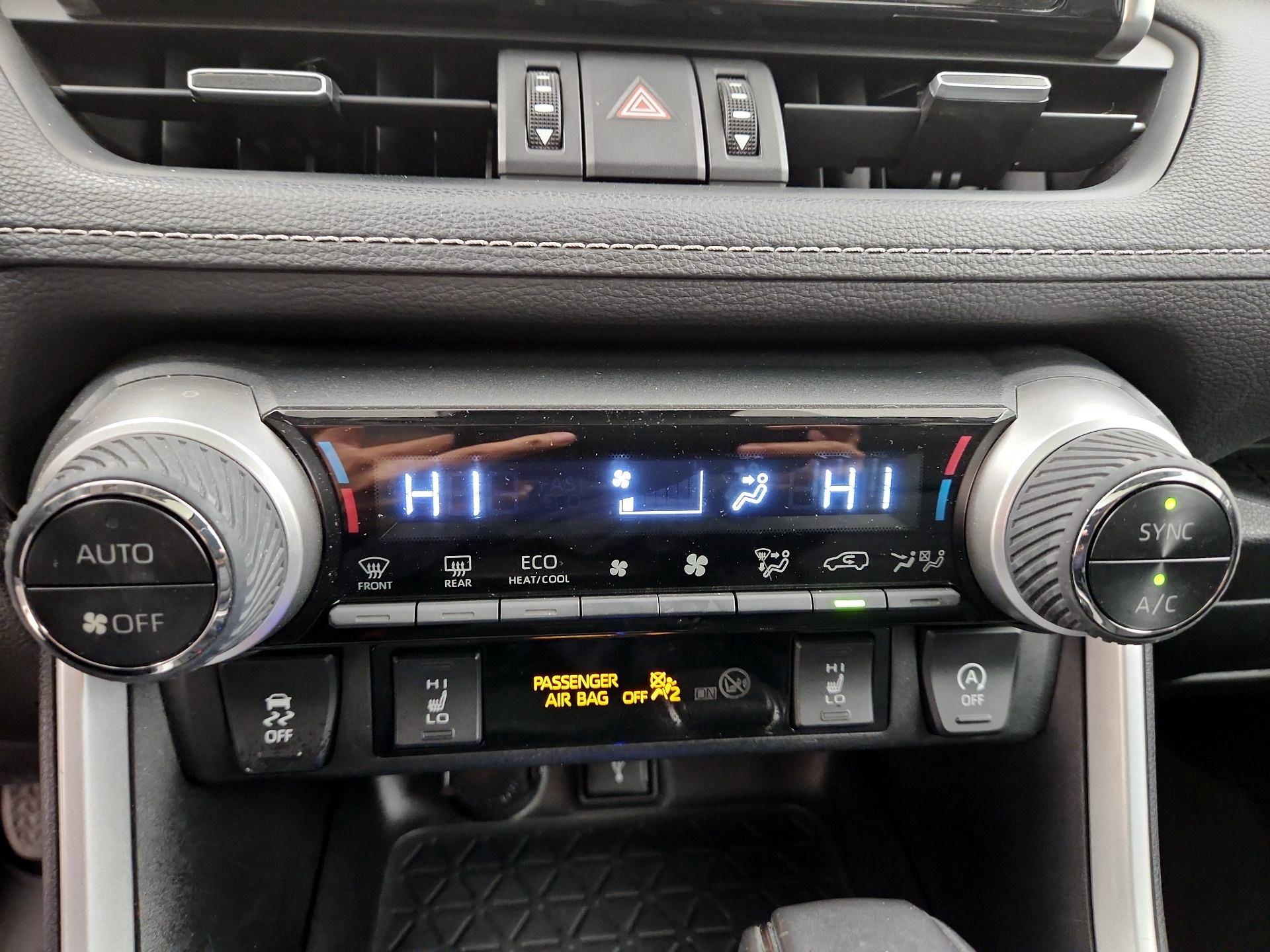 Thumbnail: 2021 Toyota RAV4 - 16