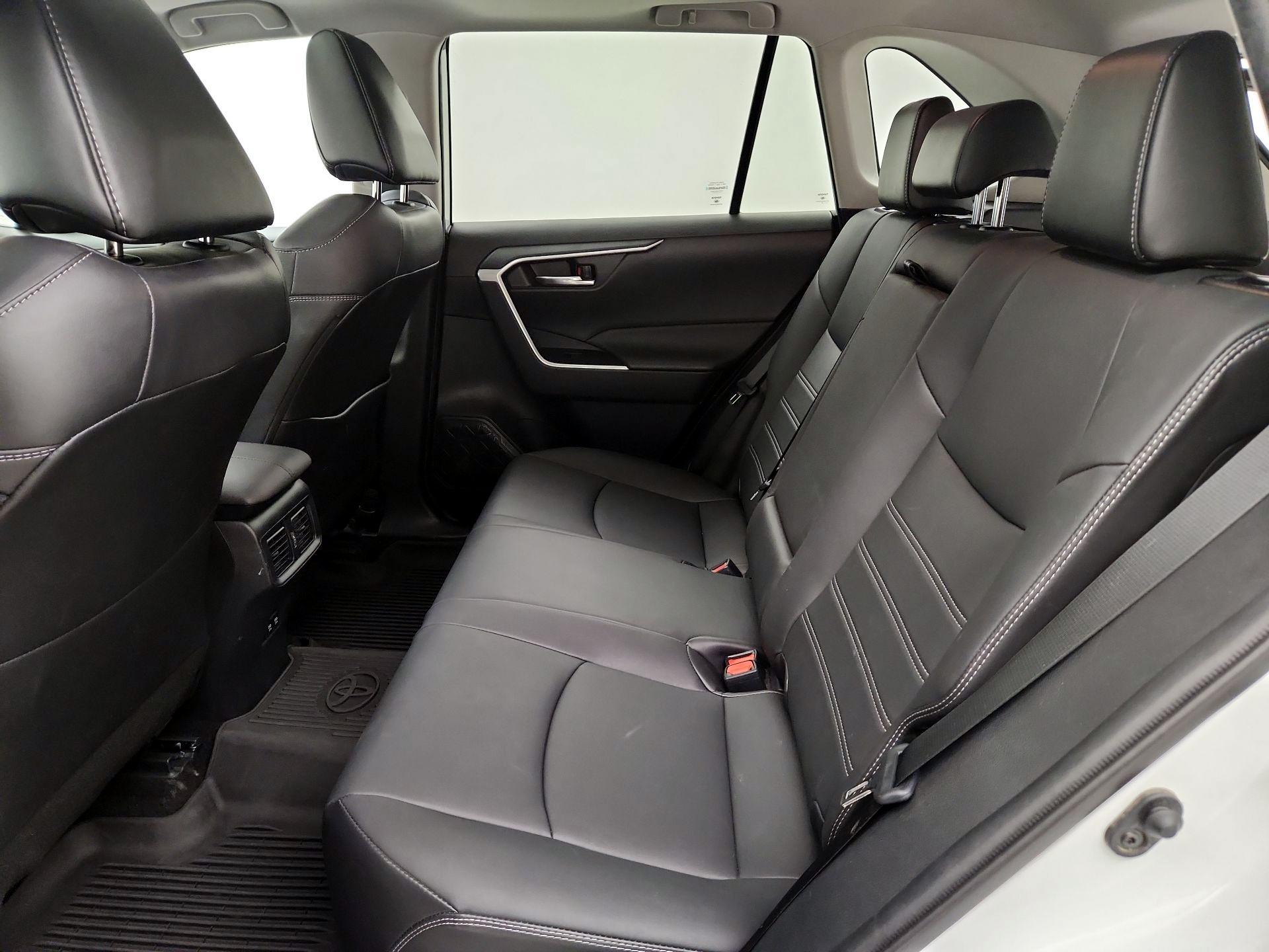 Thumbnail: 2021 Toyota RAV4 - 20