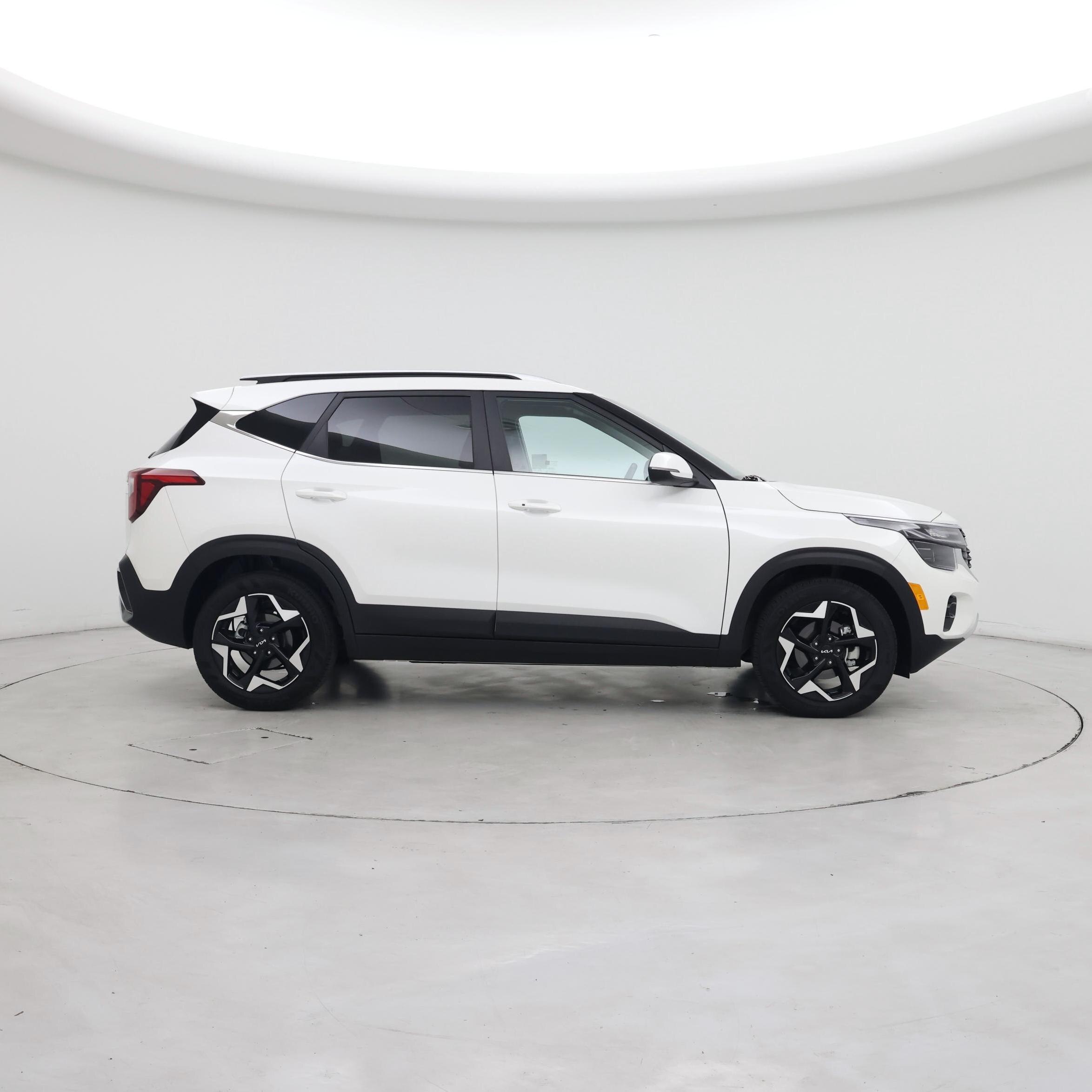 Thumbnail: 2024 Kia Seltos - 7