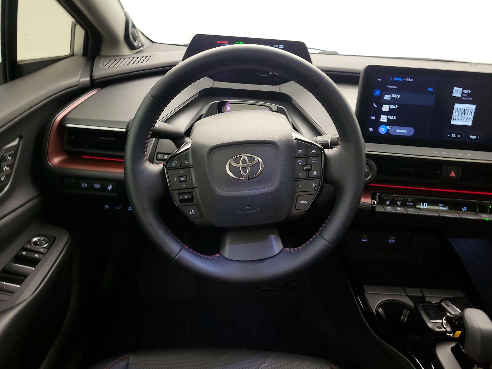 Thumbnail: 2023 Toyota Prius Prime - 10