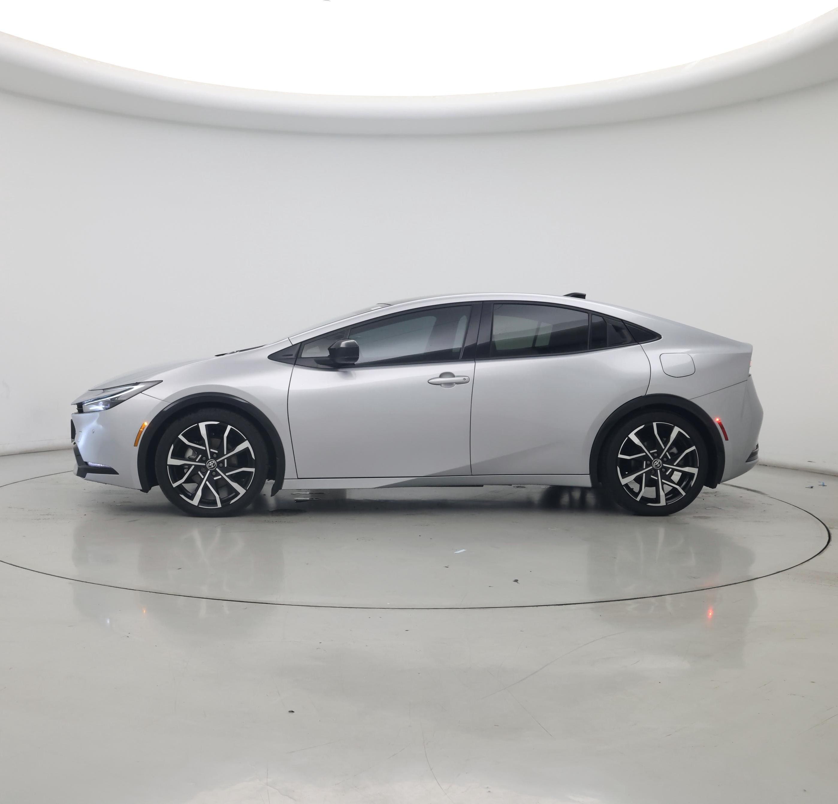 Thumbnail: 2023 Toyota Prius Prime - 3