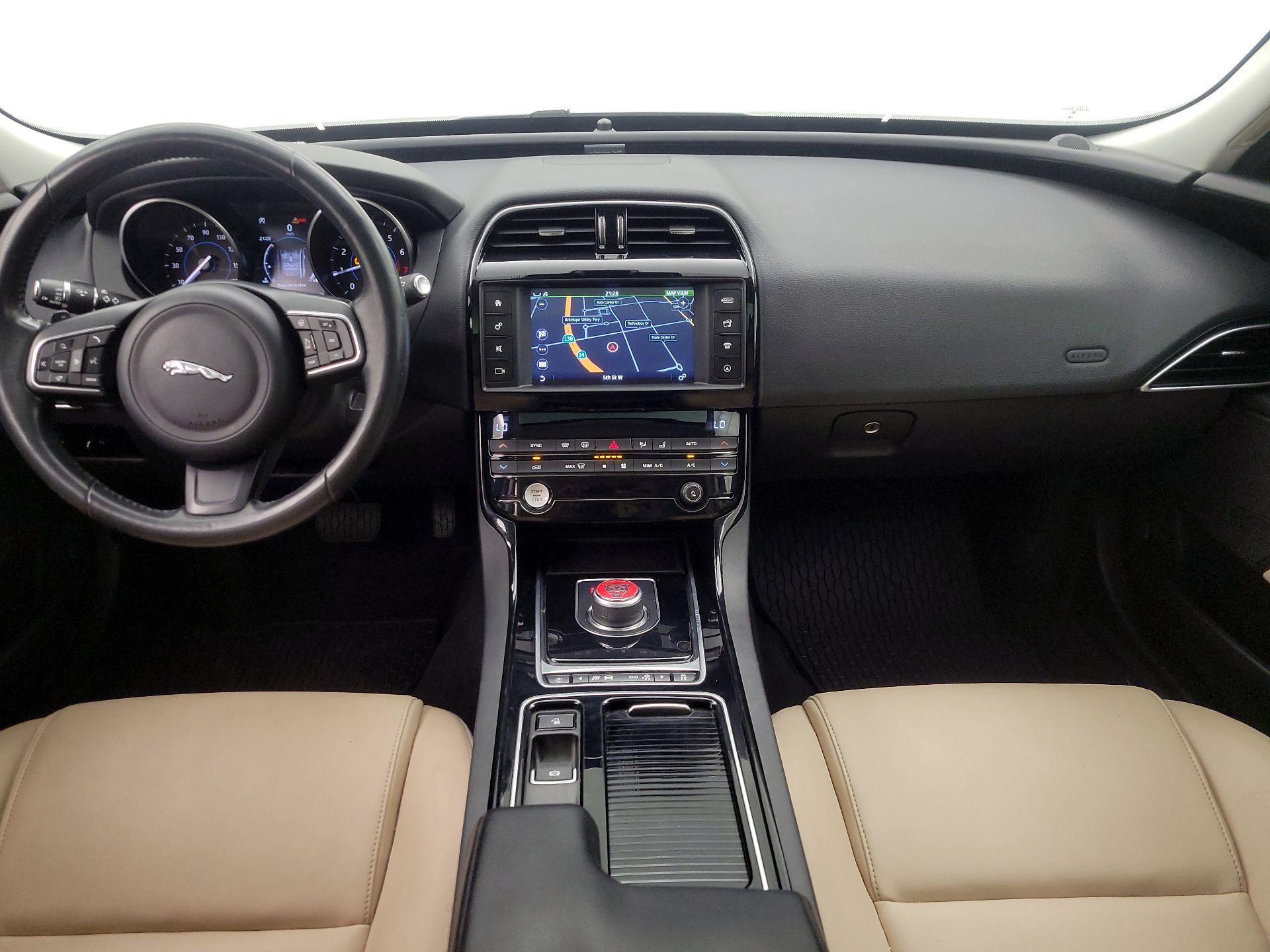 Thumbnail: 2018 Jaguar XE - 9