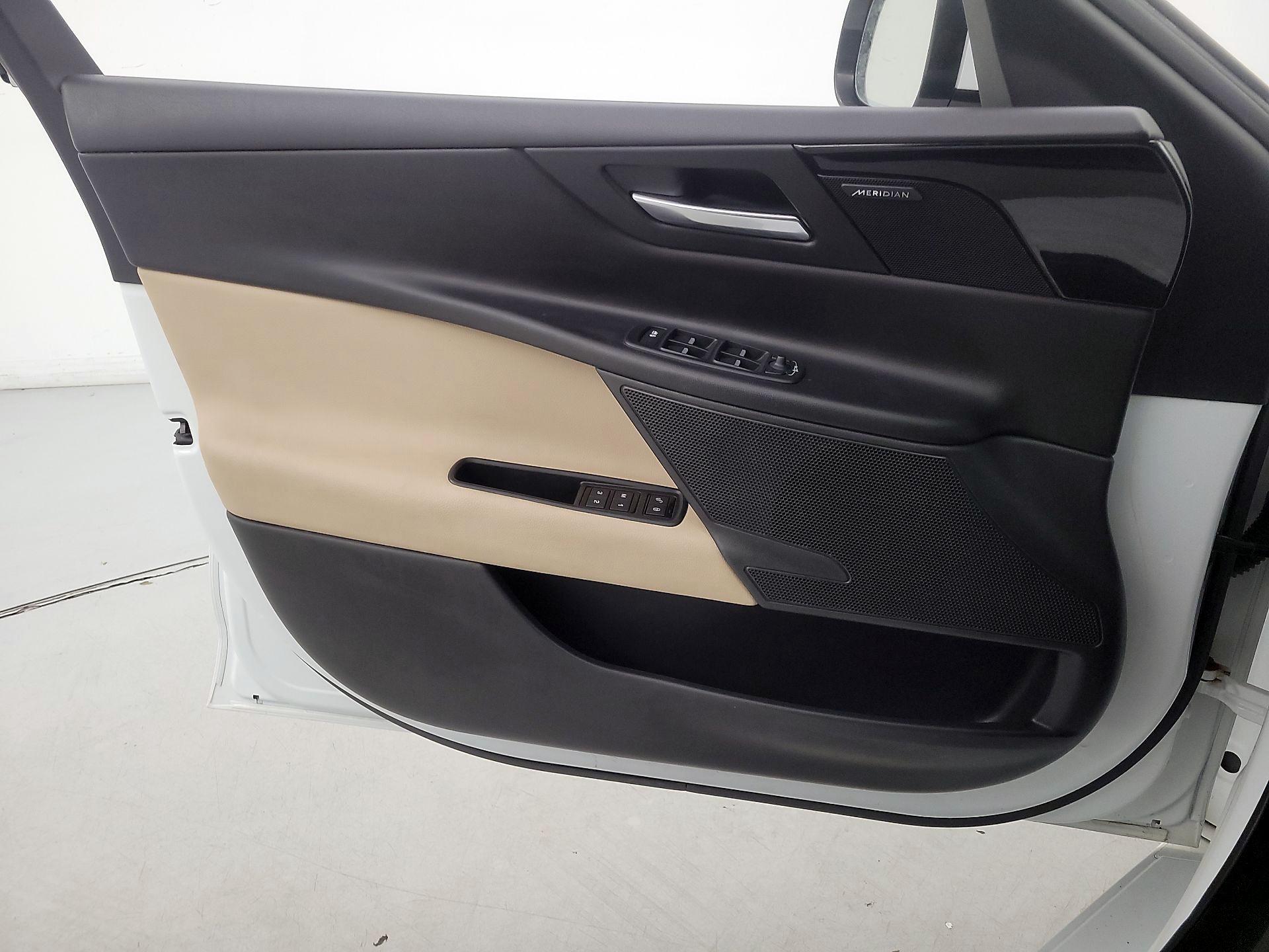 Thumbnail: 2018 Jaguar XE - 12