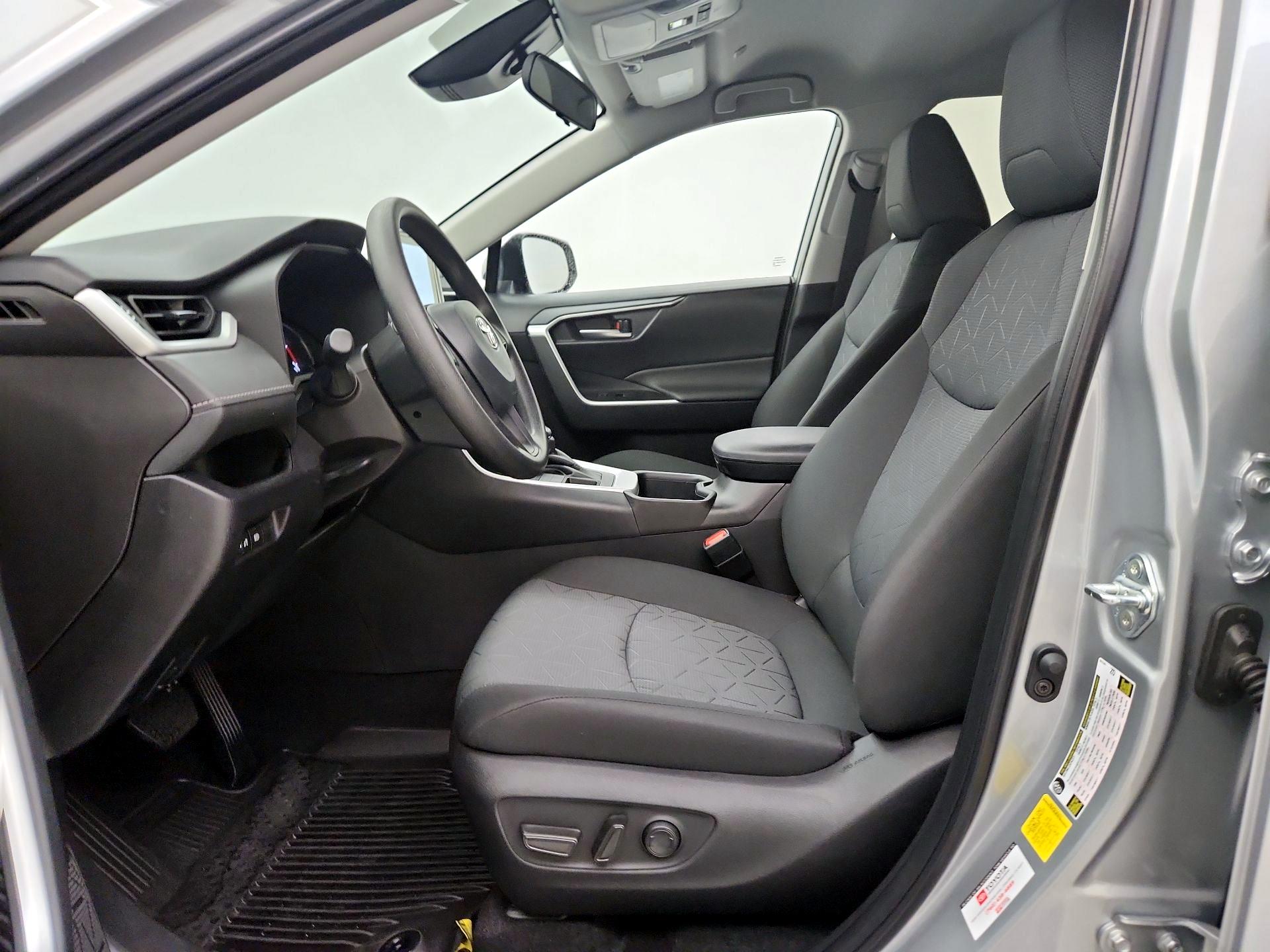 Thumbnail: 2025 Toyota RAV4 - 11