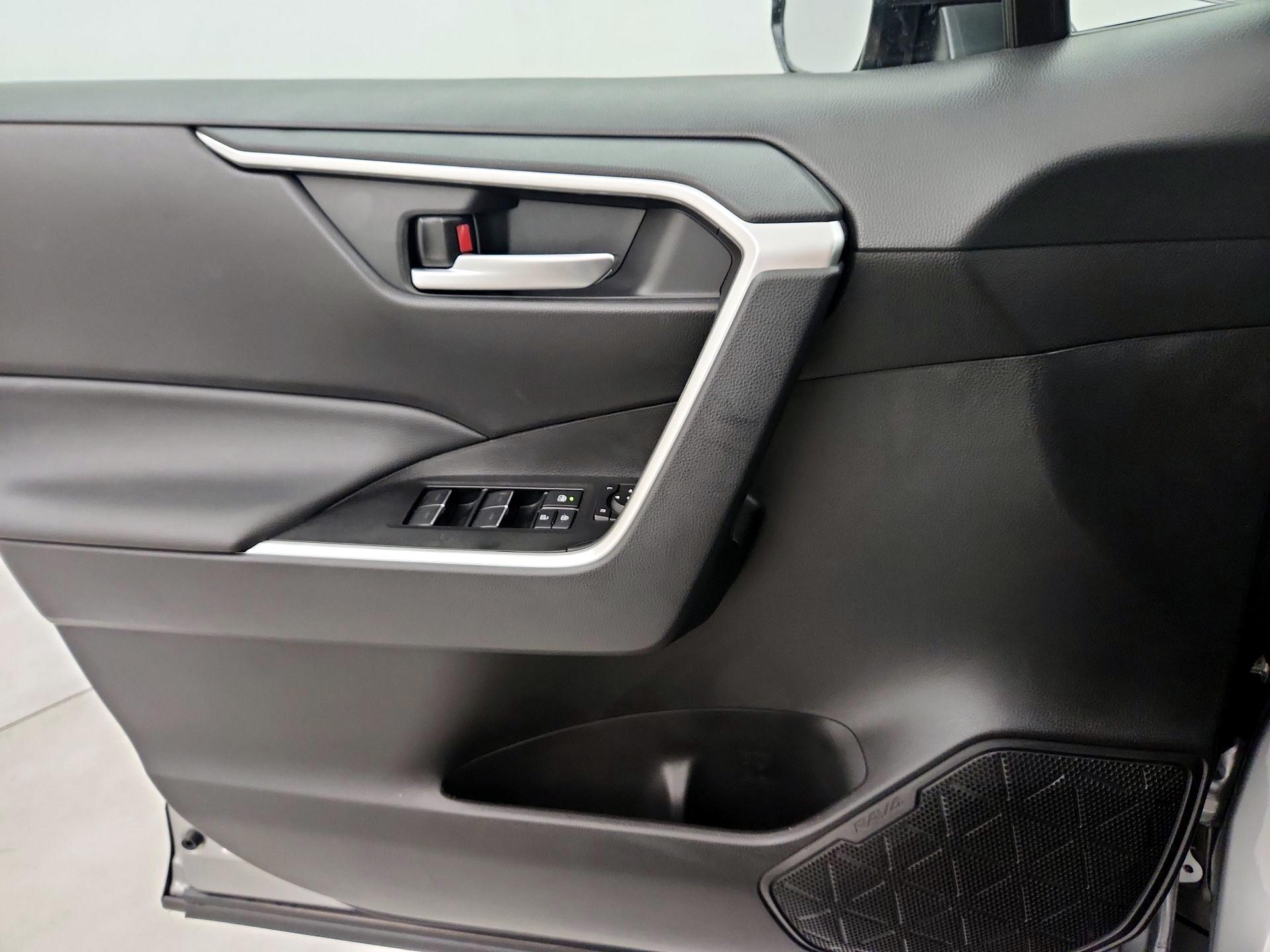 Thumbnail: 2025 Toyota RAV4 - 12