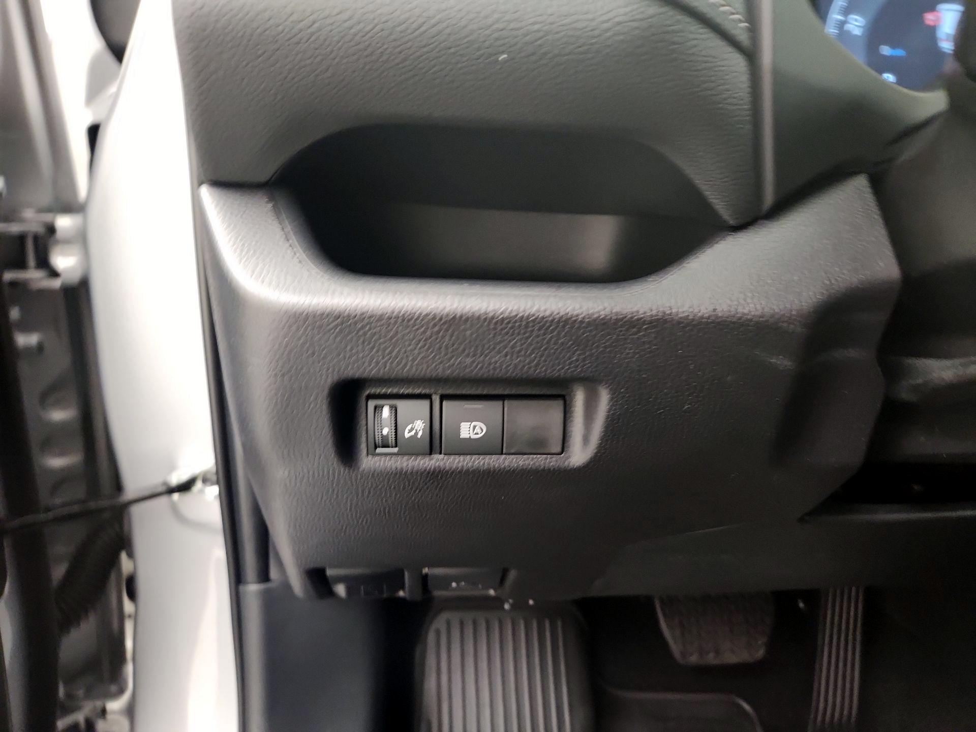 Thumbnail: 2025 Toyota RAV4 - 13