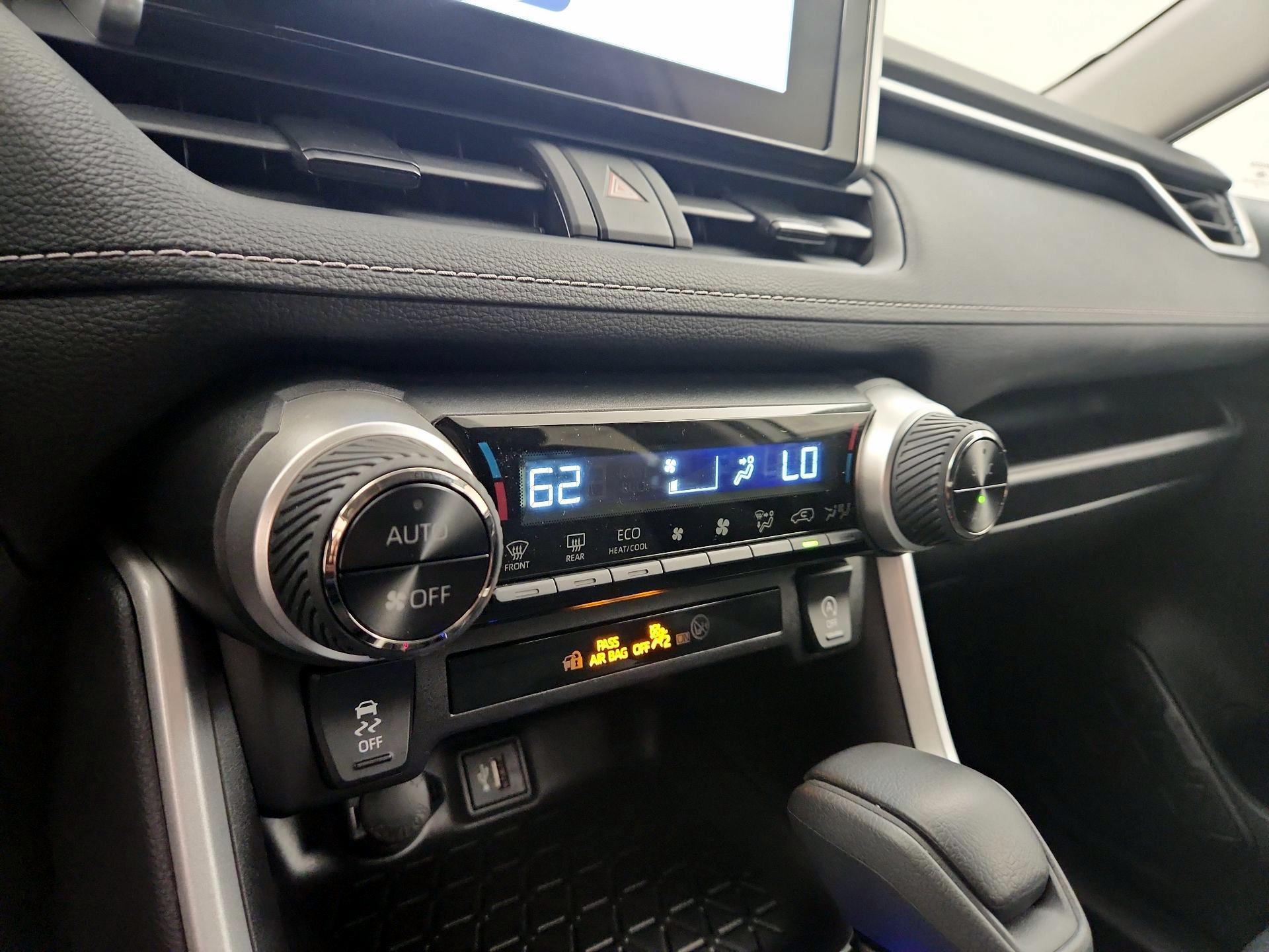 Thumbnail: 2025 Toyota RAV4 - 16