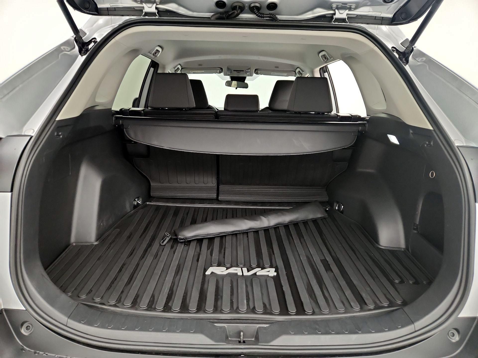 Thumbnail: 2025 Toyota RAV4 - 20