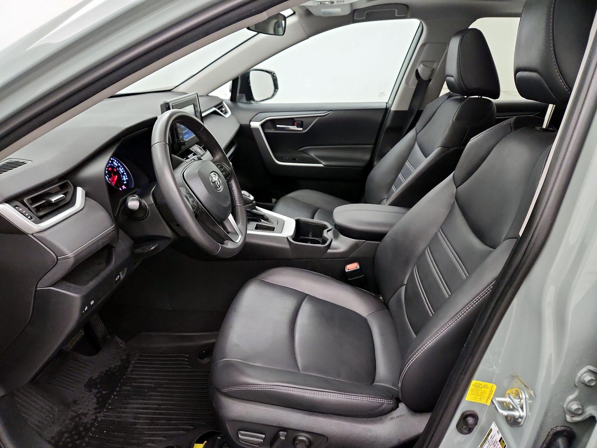 Thumbnail: 2022 Toyota RAV4 - 11