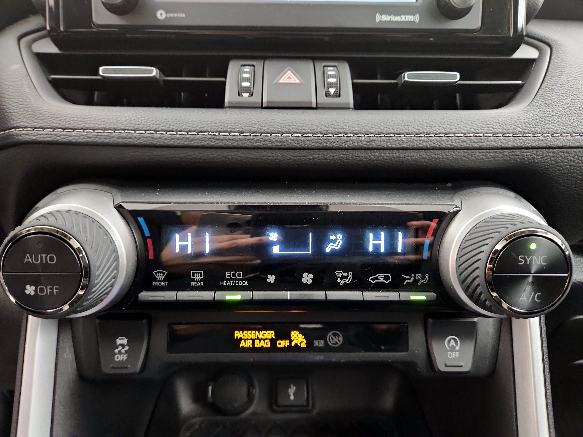 Thumbnail: 2022 Toyota RAV4 - 16