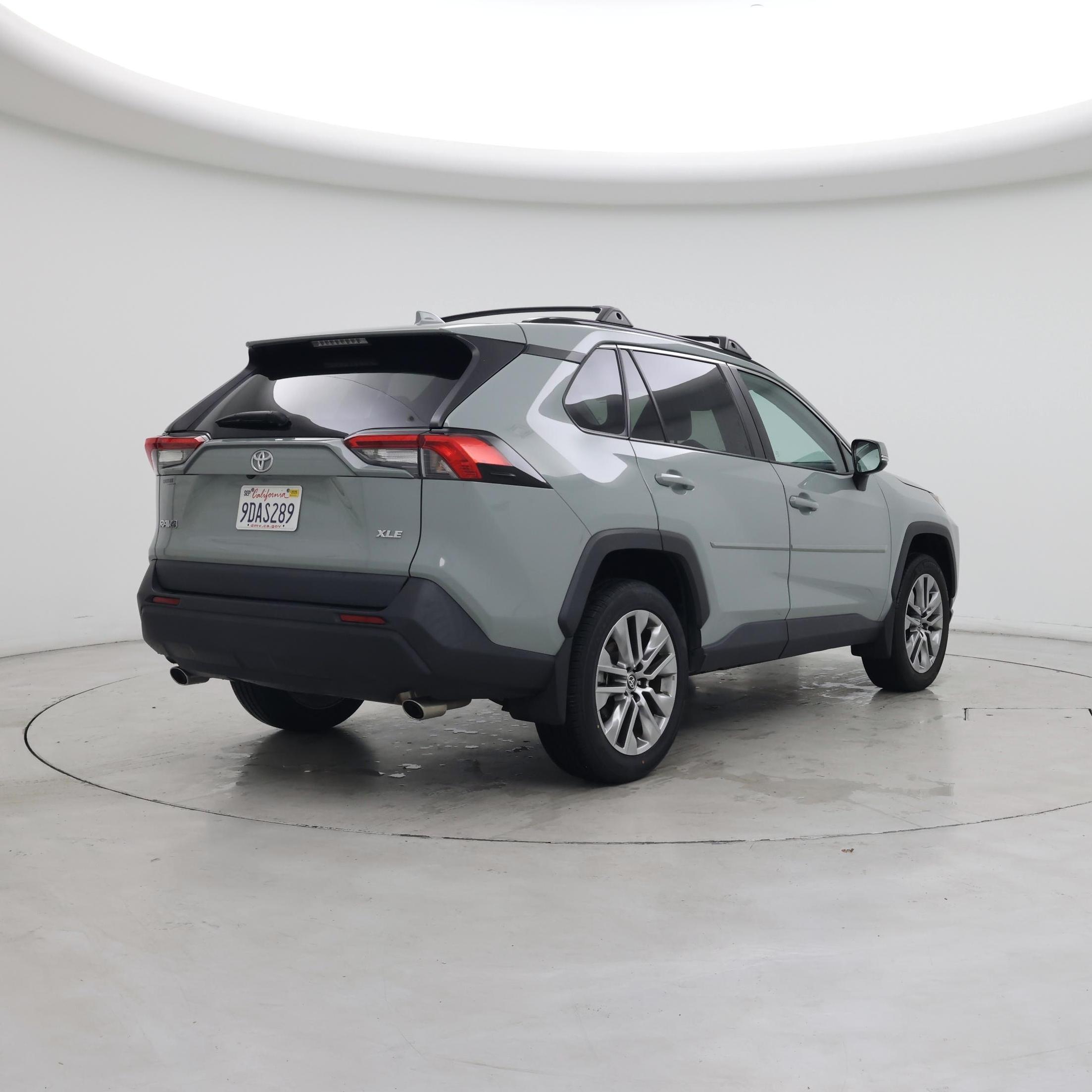 Thumbnail: 2022 Toyota RAV4 - 8