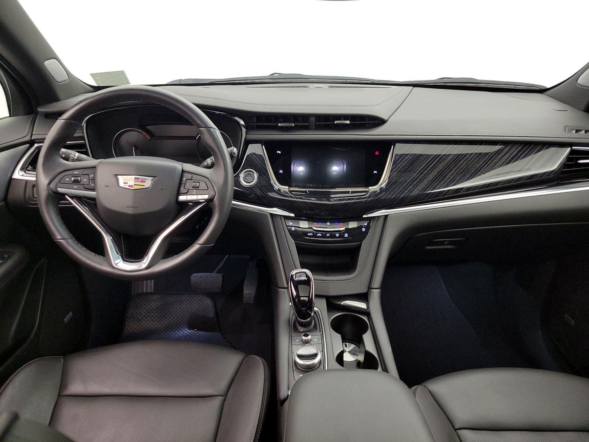Thumbnail: 2025 Cadillac XT6 - 9