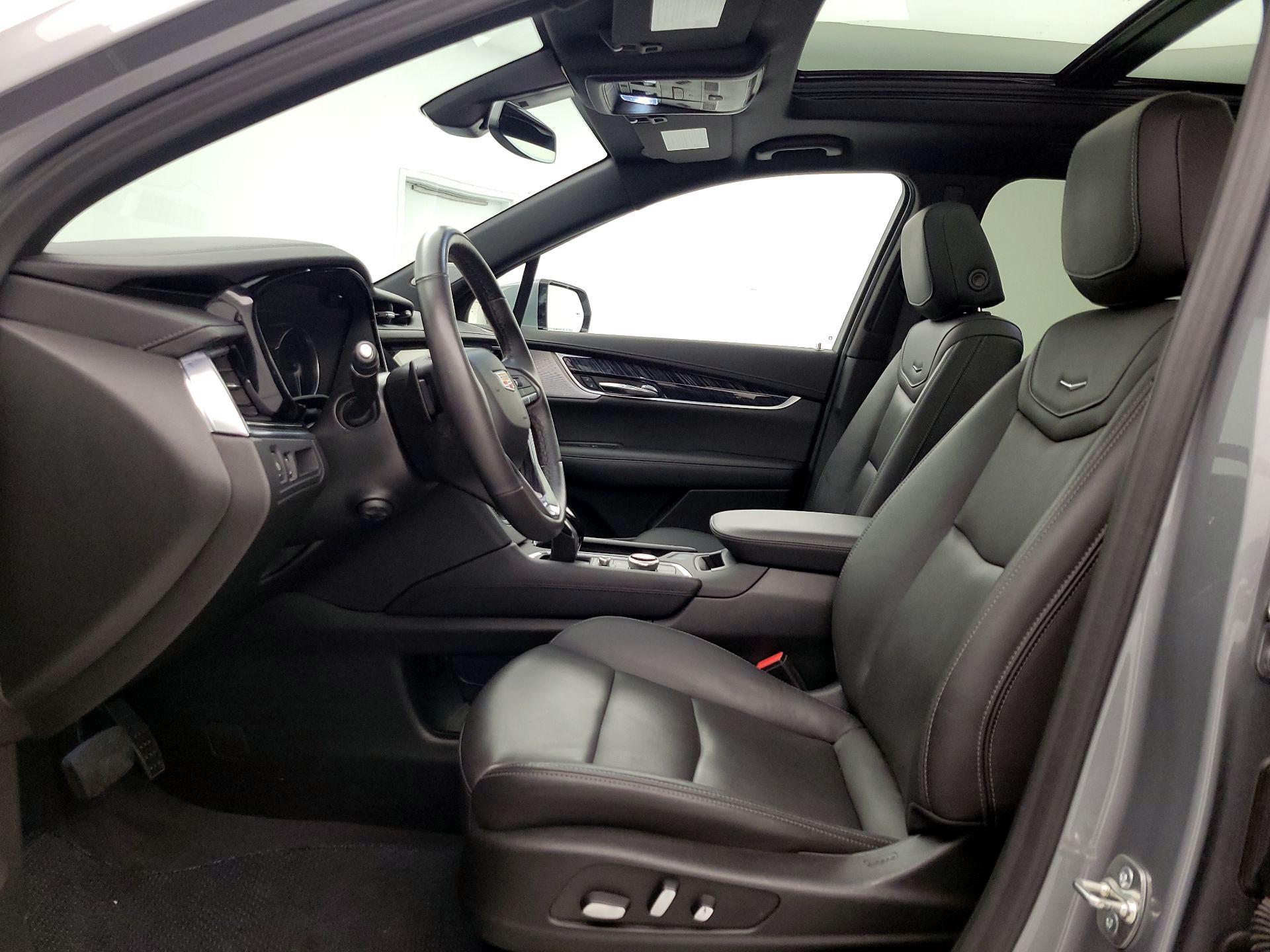 Thumbnail: 2025 Cadillac XT6 - 11