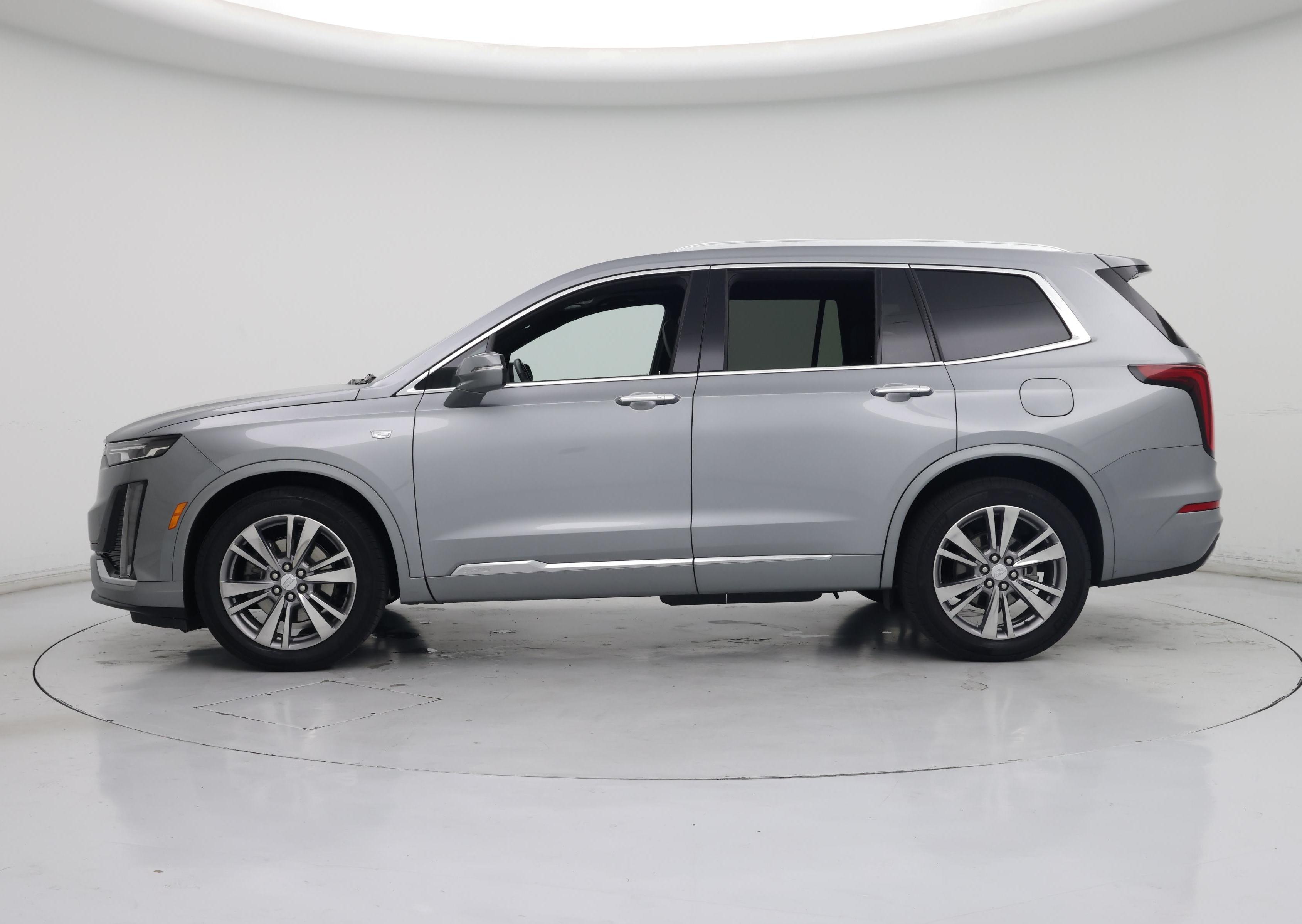 Thumbnail: 2025 Cadillac XT6 - 3