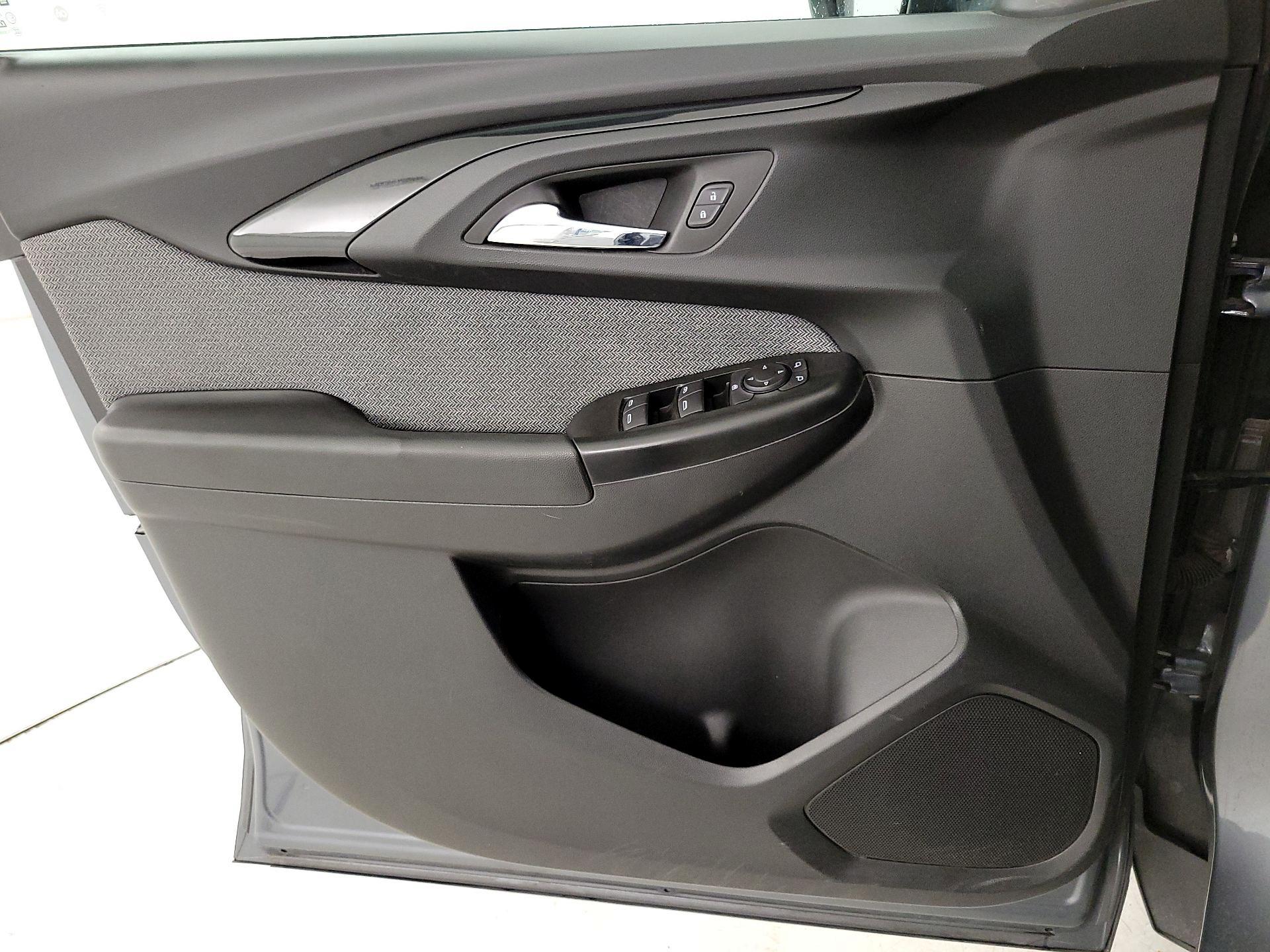 Thumbnail: 2022 Chevrolet TrailBlazer - 12