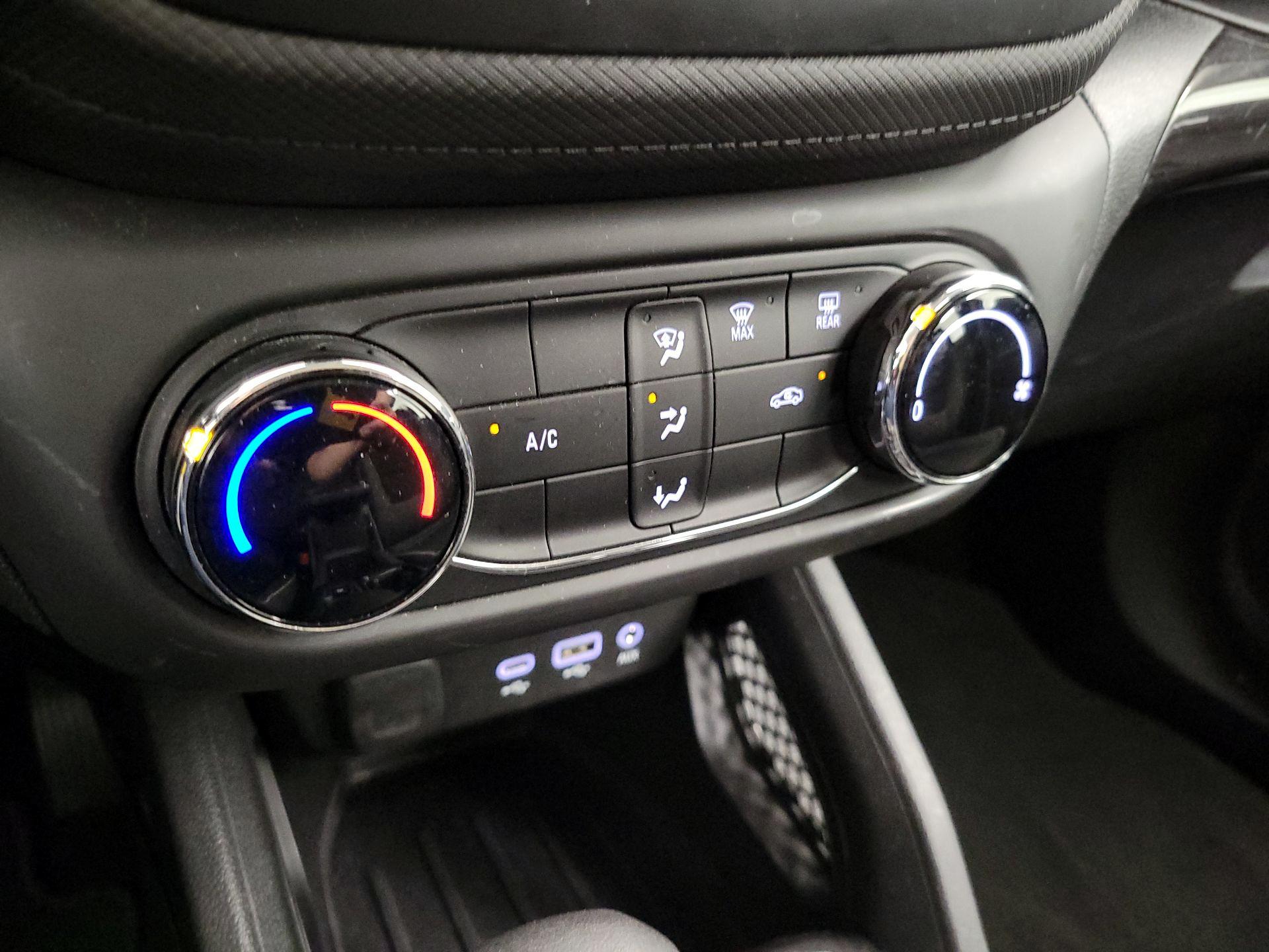 Thumbnail: 2022 Chevrolet TrailBlazer - 16