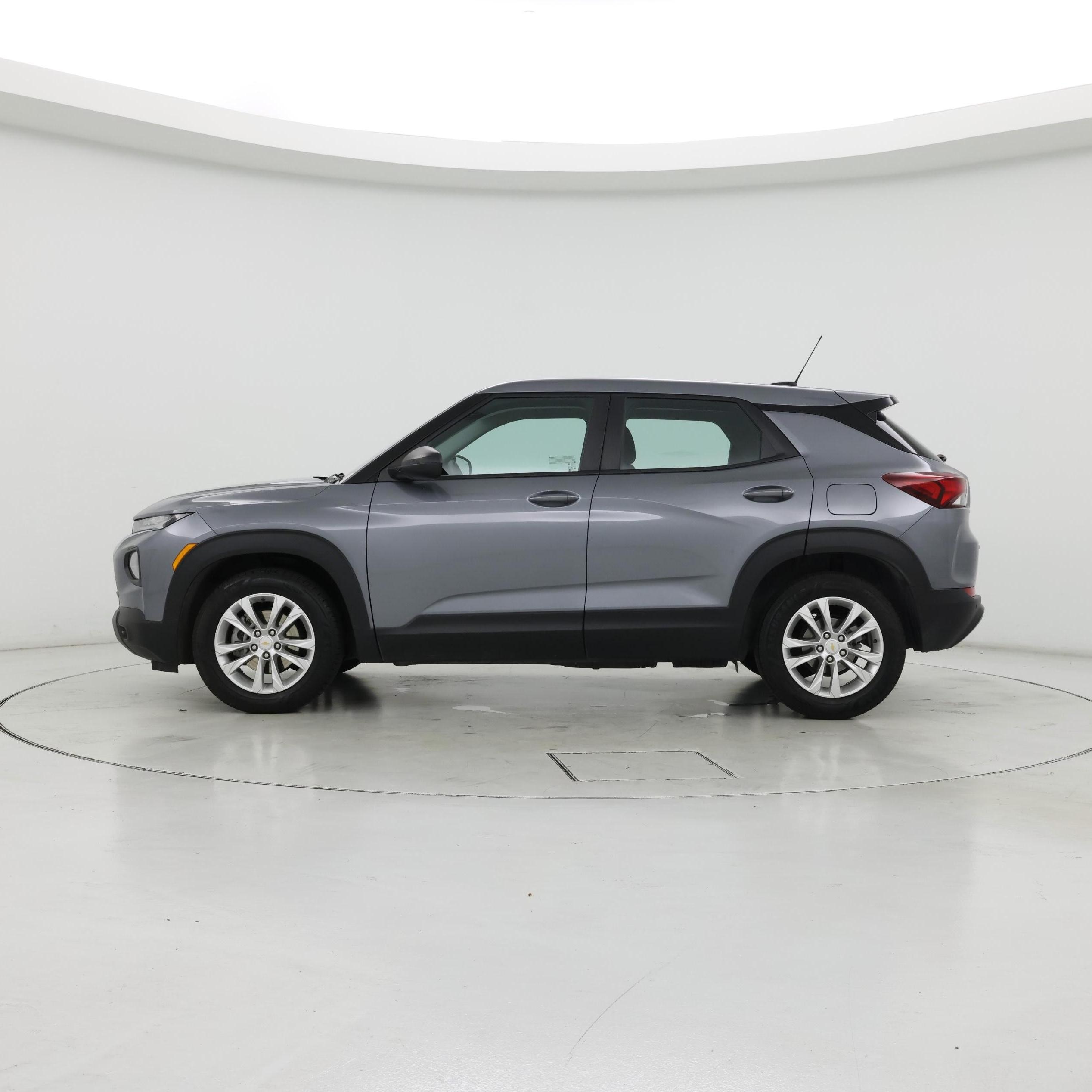 Thumbnail: 2022 Chevrolet TrailBlazer - 3