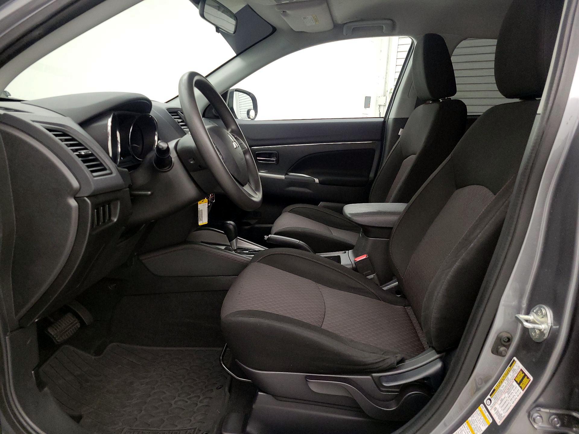 Thumbnail: 2019 Mitsubishi Outlander Sport - 11