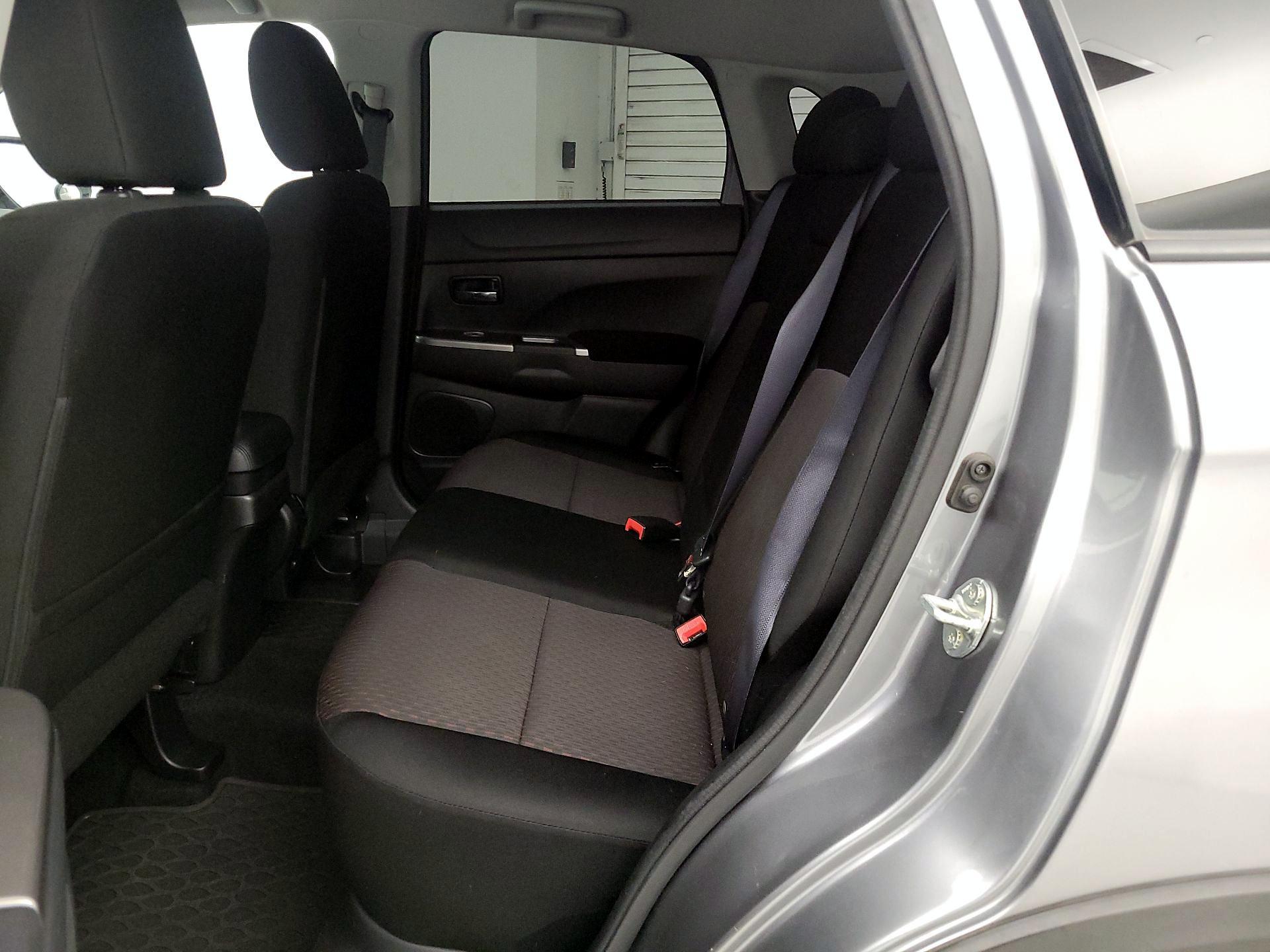 Thumbnail: 2019 Mitsubishi Outlander Sport - 18