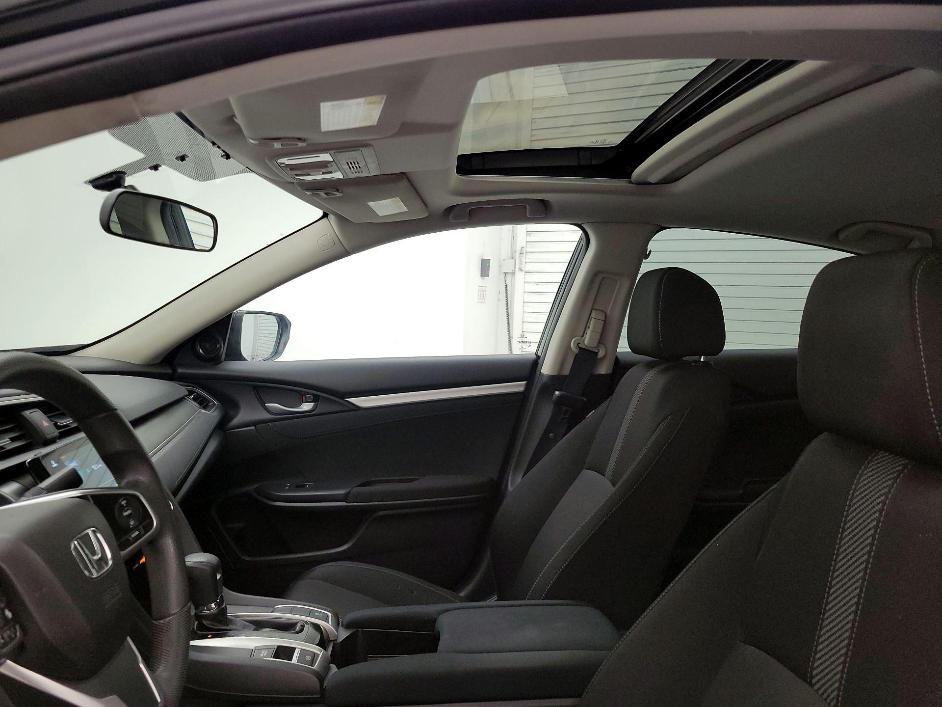 Thumbnail: 2016 Honda Civic - 19