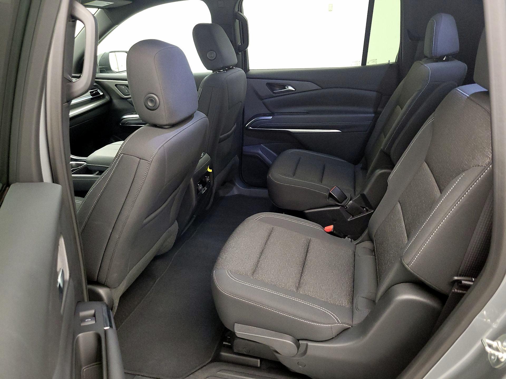 Thumbnail: 2025 Chevrolet Traverse - 10