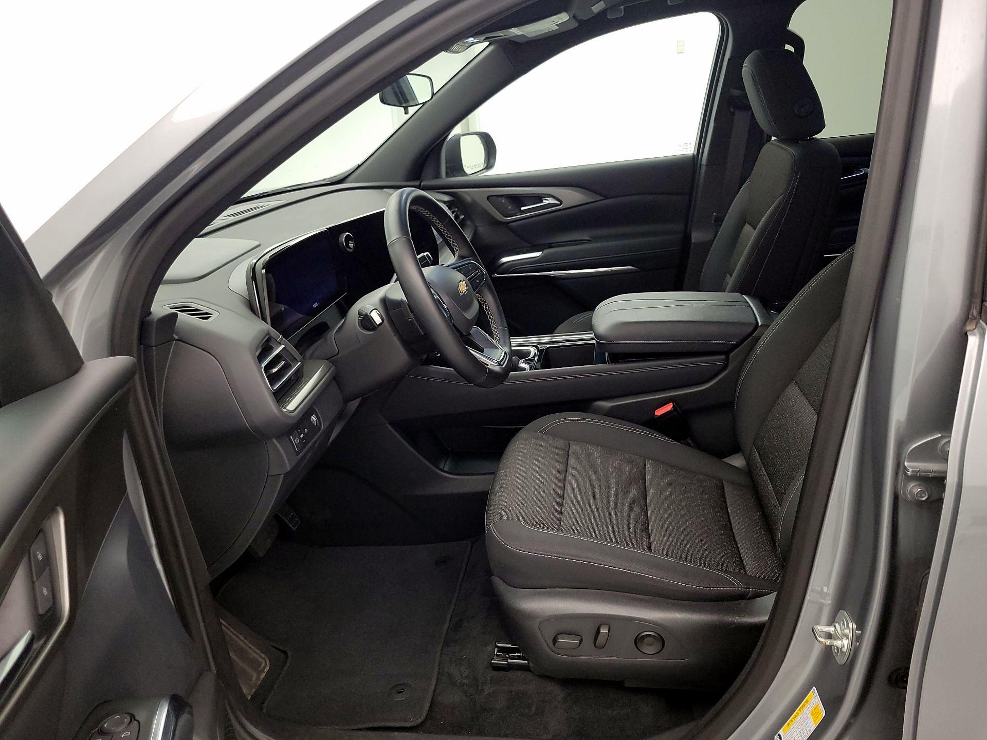 Thumbnail: 2025 Chevrolet Traverse - 19
