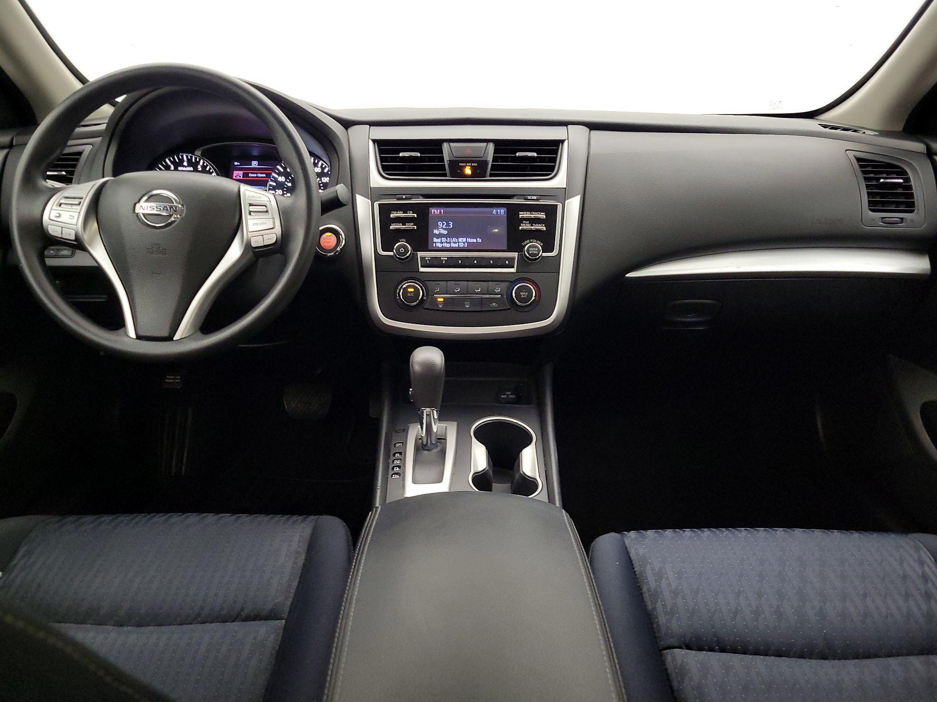 Thumbnail: 2018 Nissan Altima - 9