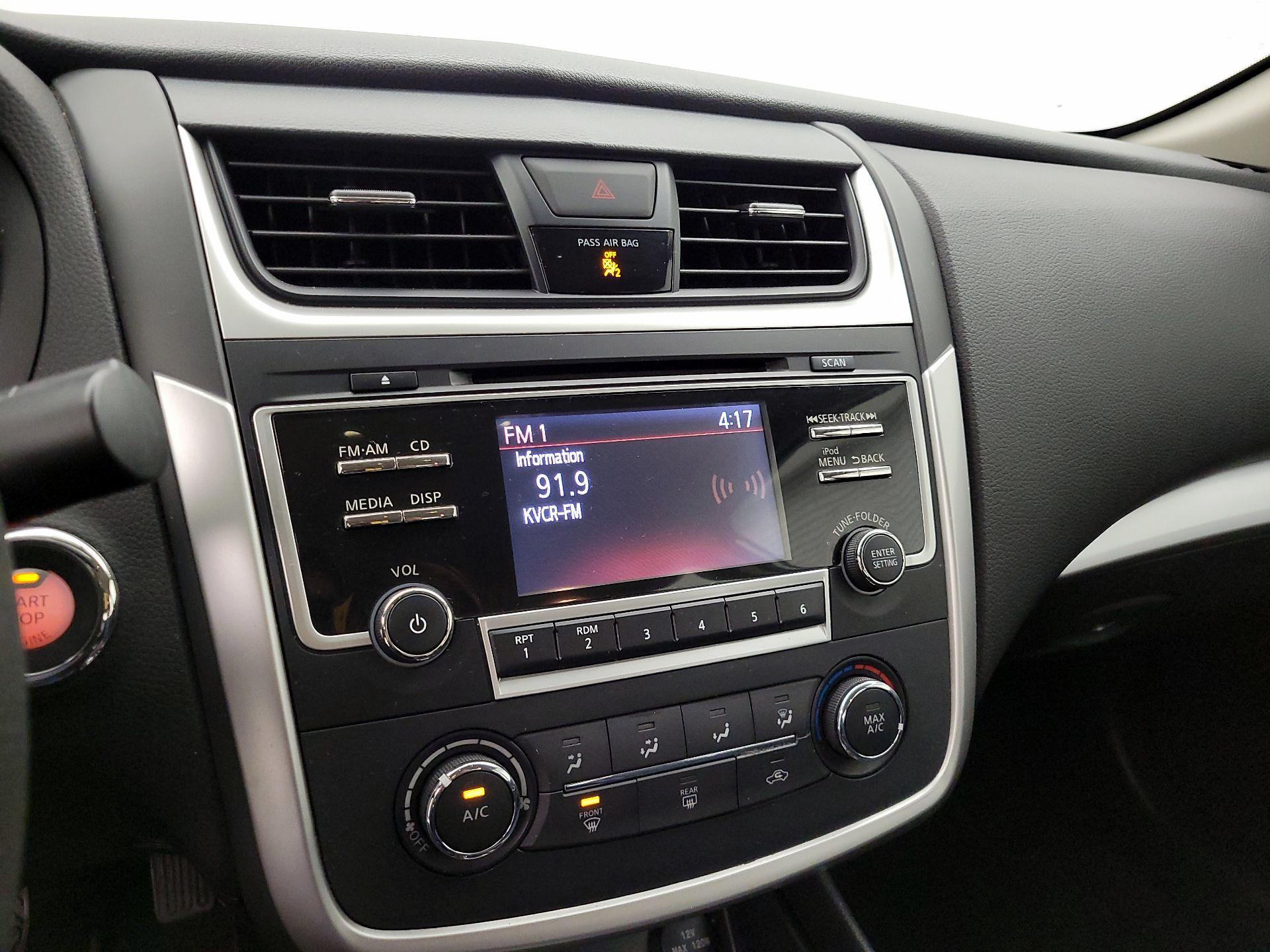Thumbnail: 2018 Nissan Altima - 15