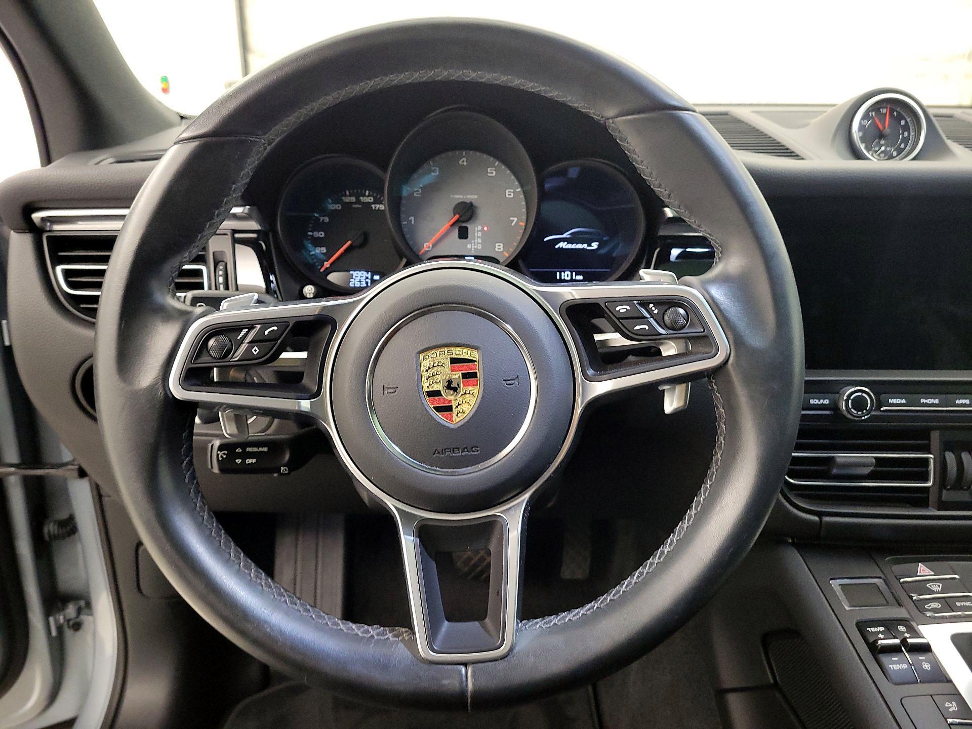 Thumbnail: 2021 Porsche Macan - 10