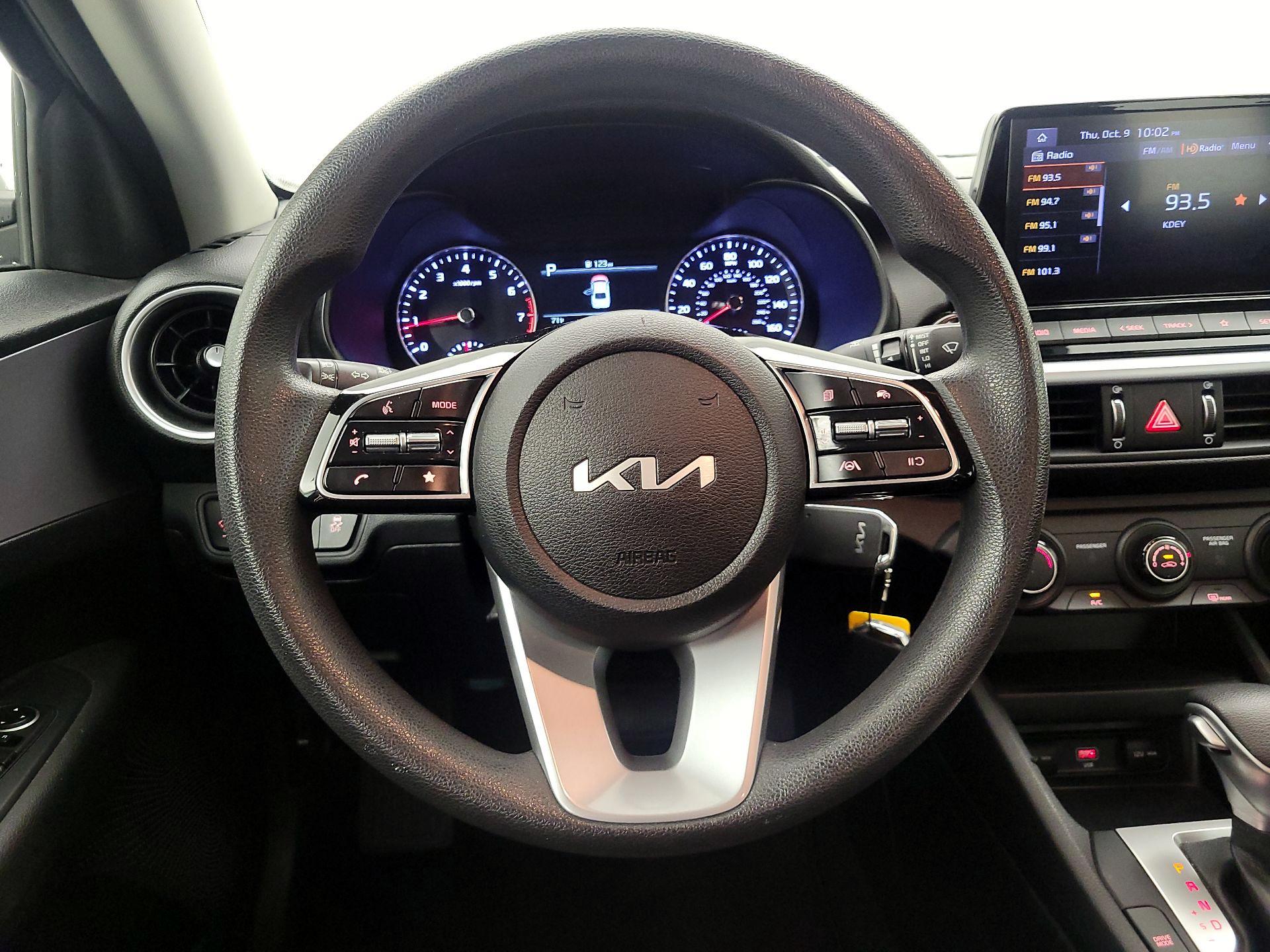 Thumbnail: 2022 Kia Forte - 10
