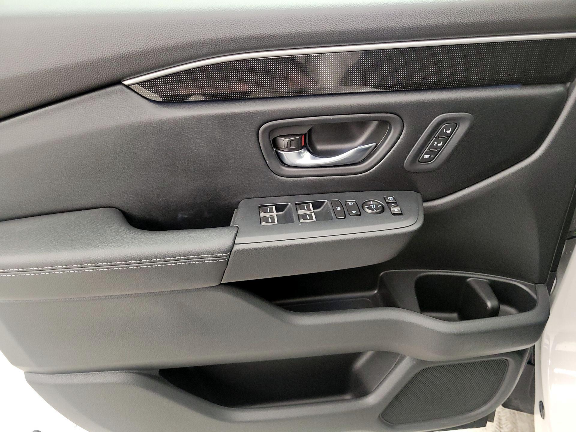 Thumbnail: 2023 Honda Pilot - 12